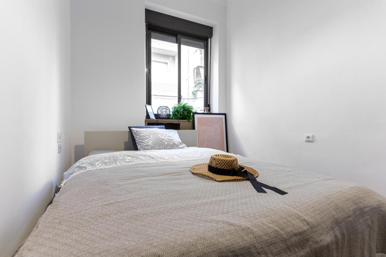 Two-Bedroom Apartment,1326061606:JPEG
