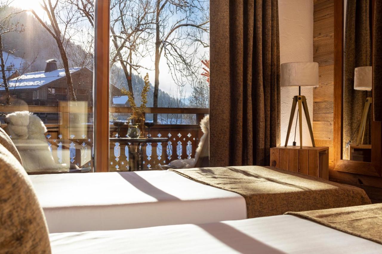 Tweepersoonskamer met 2 Aparte Bedden en Balkon