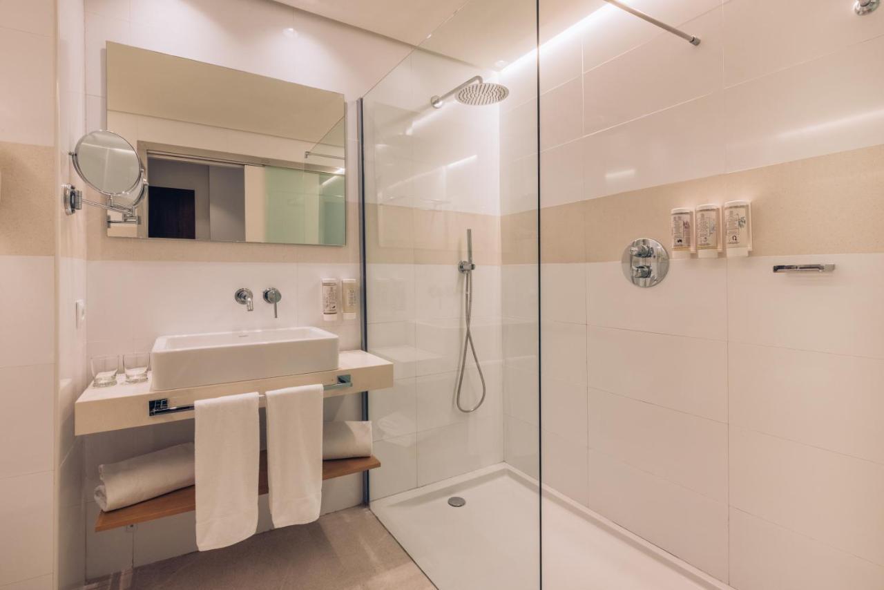 Double Premium Side Sea View