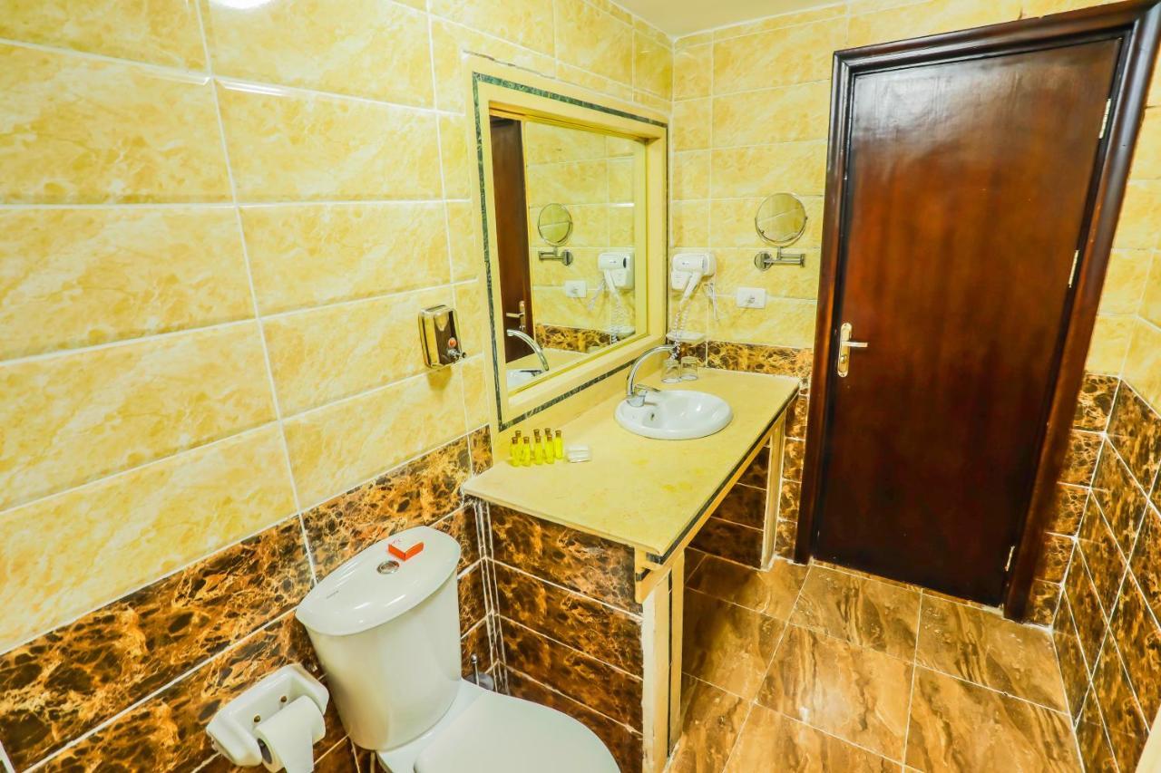 Quarto Duplo com Vista da Piscina