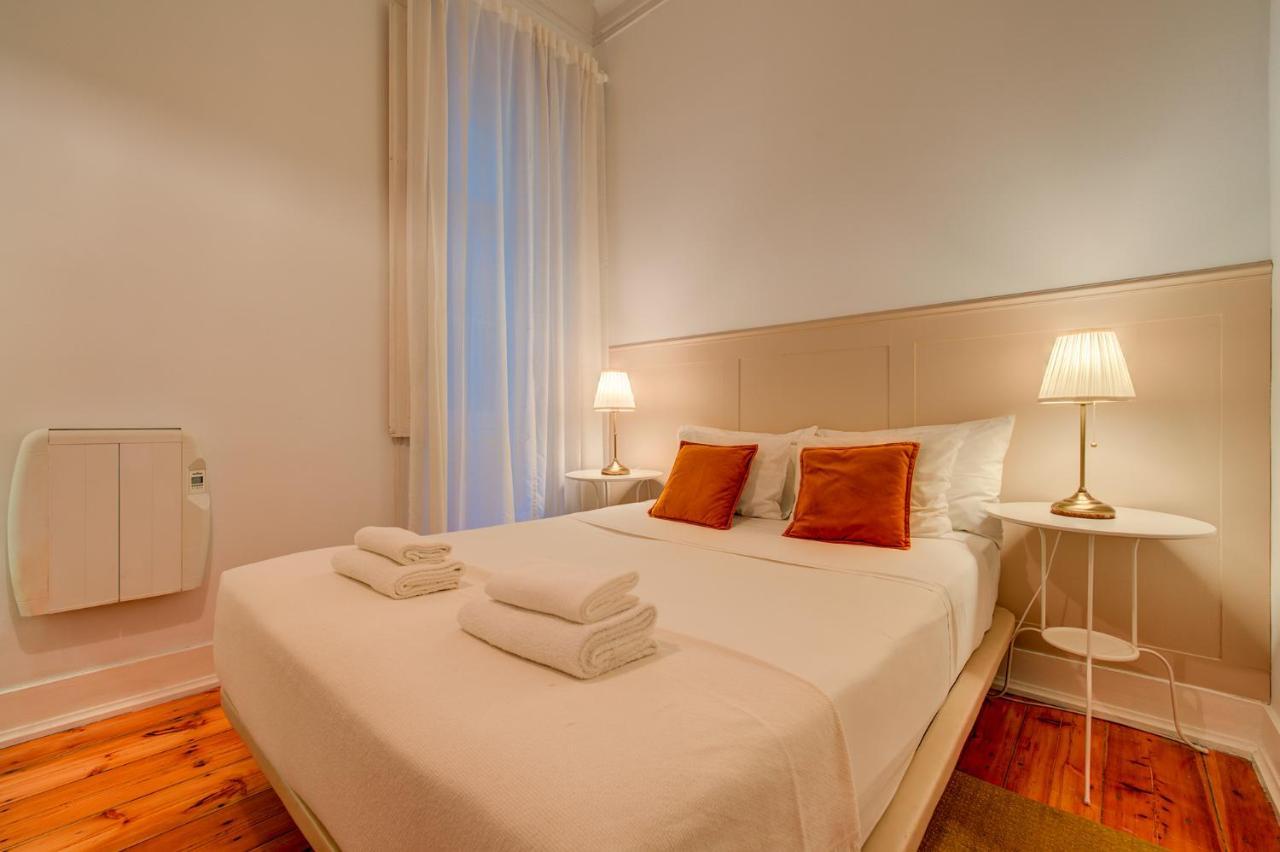 Quarto Duplo Económico com Casa de Banho Partilhada