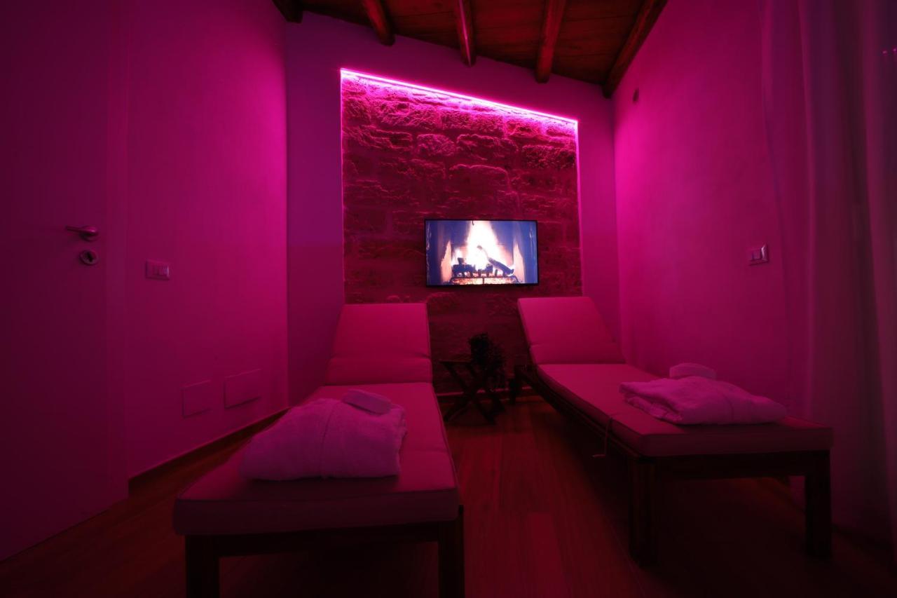 King Room Spa Bath