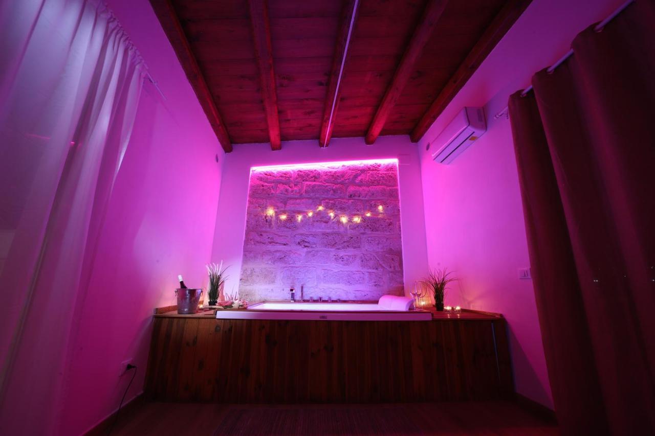King Room Spa Bath