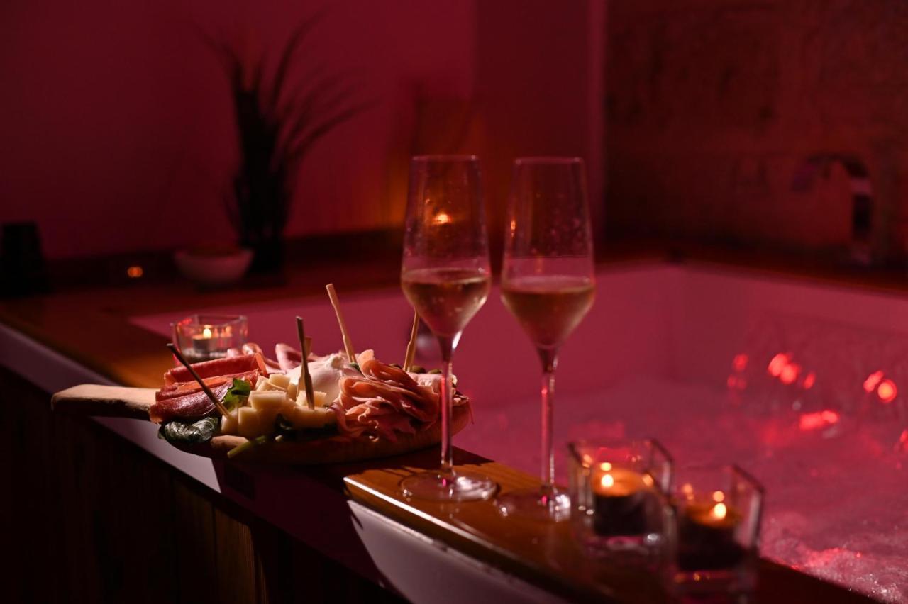 King Room Spa Bath