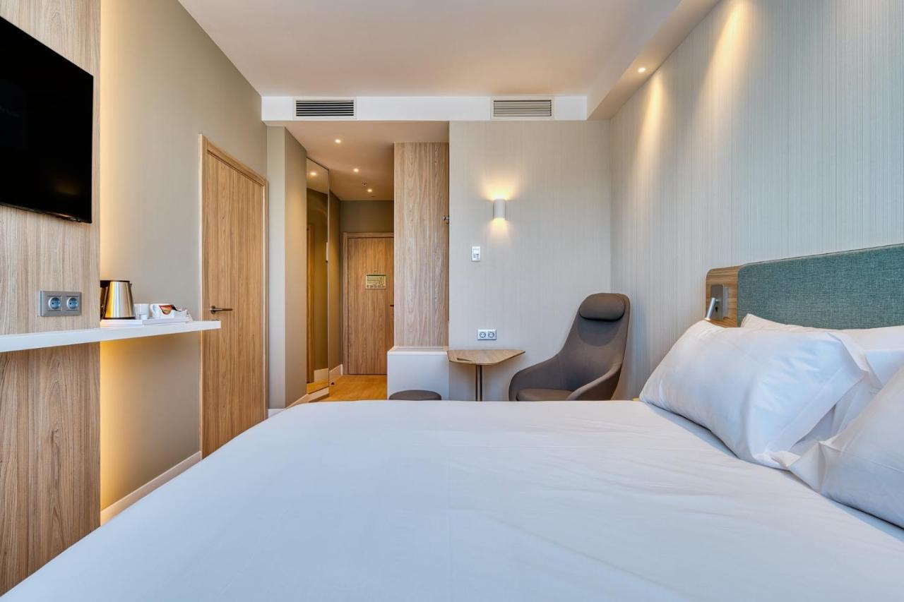 Habitación Estándar con cama grande - Desayuno gratuito