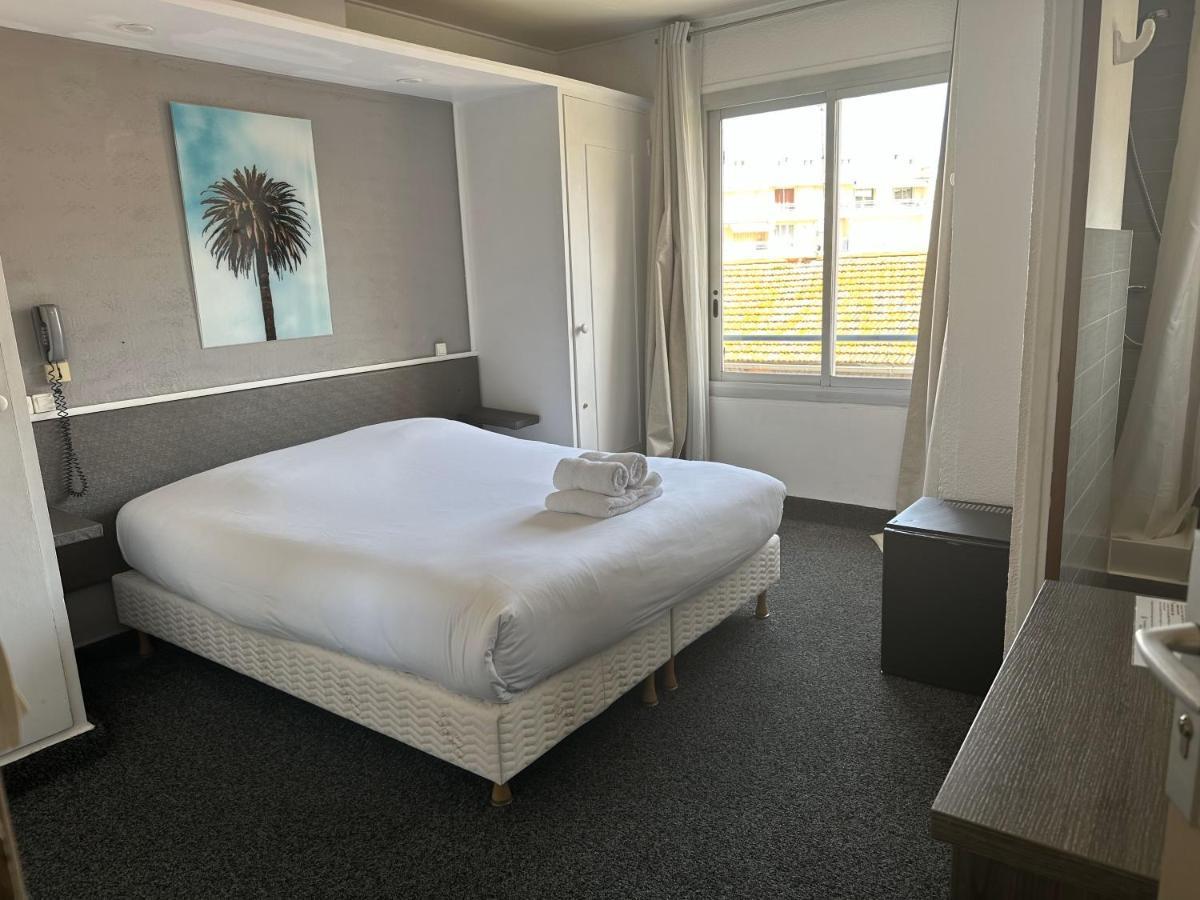 Chambre Double Standard sans Balcon au 2e Étage - Vue sur Rue