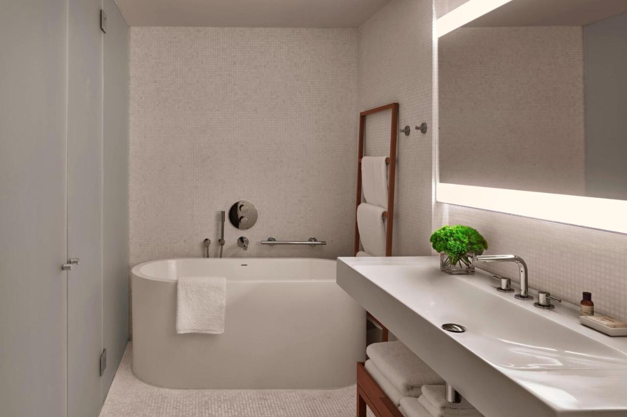 Premier Loft King Room