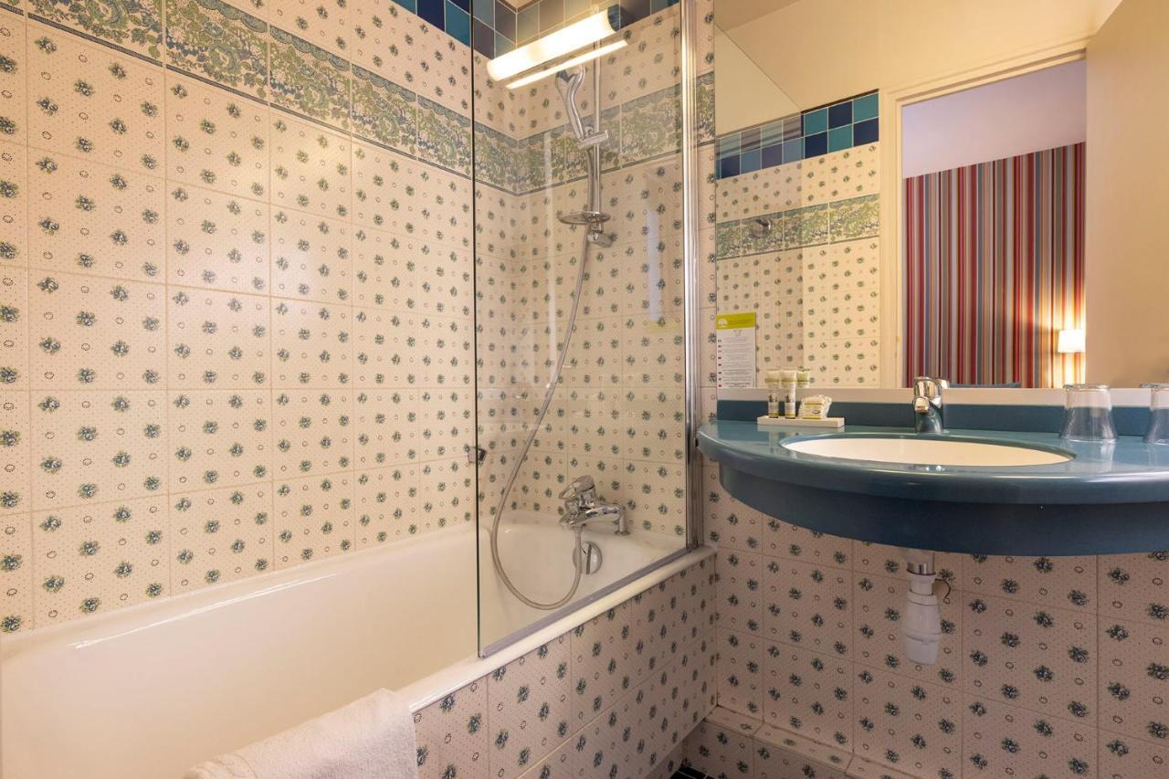 Quarto com 2 Camas de Solteiro