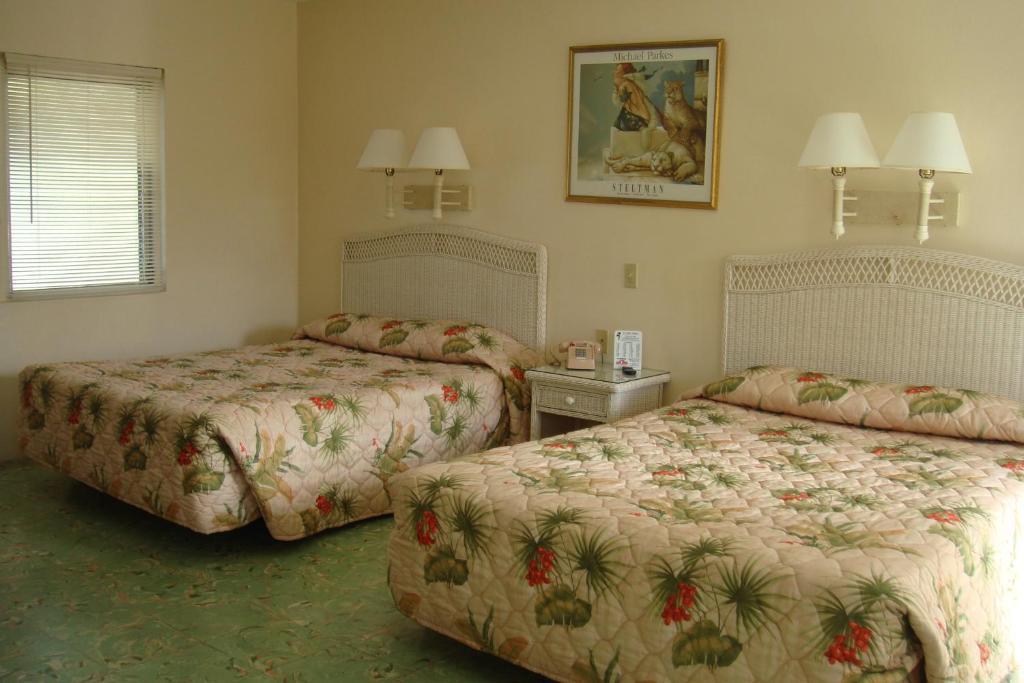 Standard Room with Two Queen Beds,14033254:JPEG