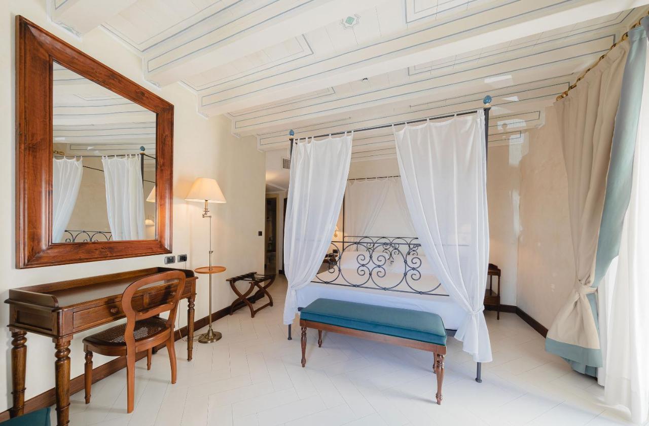 Classic Double or Twin Room Sea View