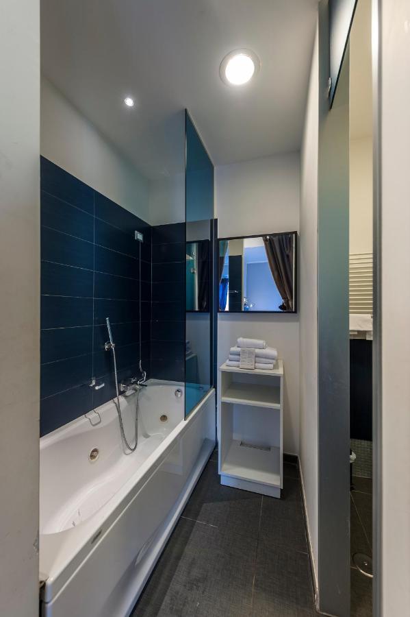 Double Room,1598897075:JPEG
