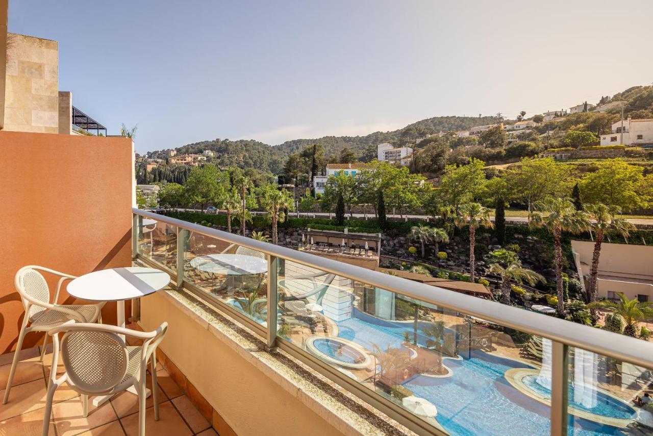Double Room Pool View