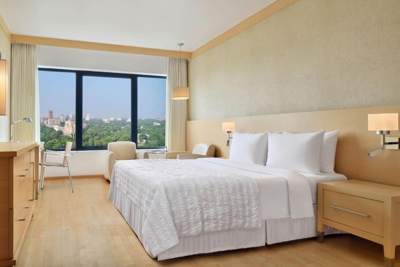 Quarto Executivo com Cama de Casal ou 2 de Solteiro