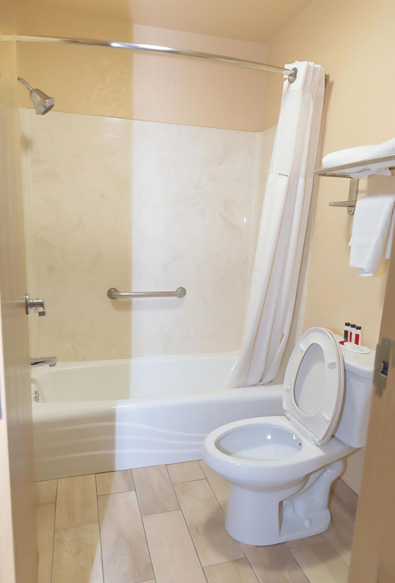 Standard King Room - Smoking,1540068817:JPEG