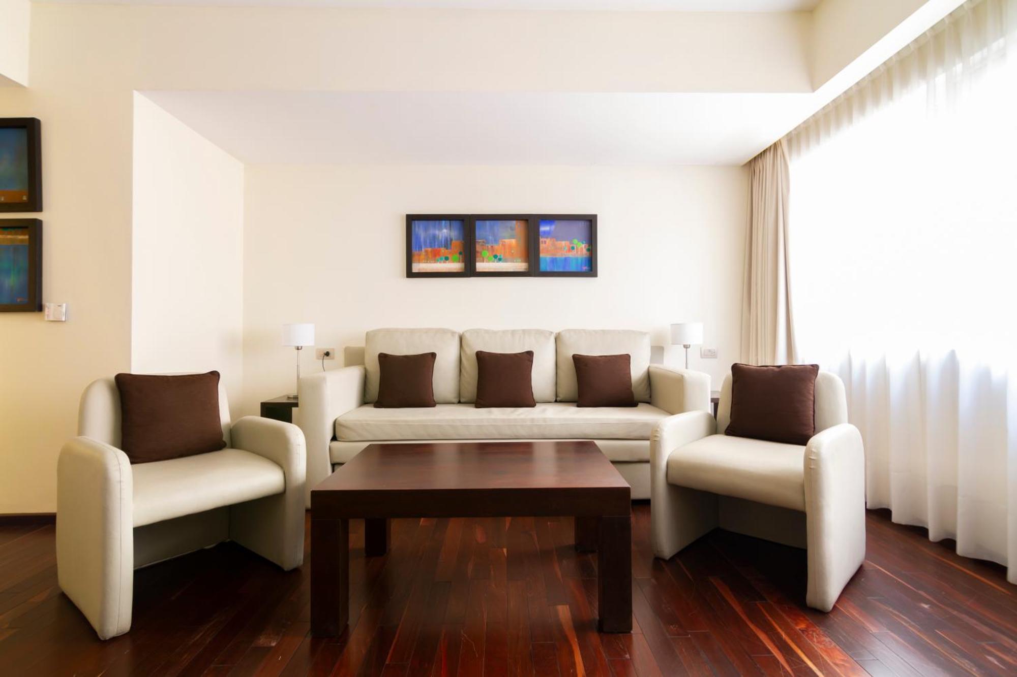 Deluxe Master Suite,1435997542:JPEG
