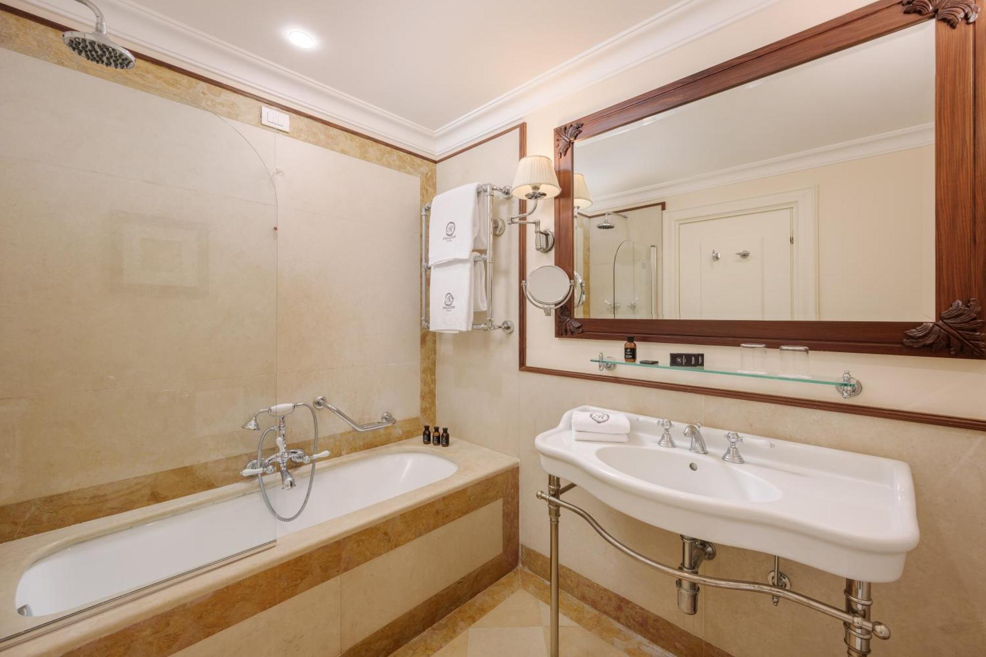 Deluxe Double Room with Sea View