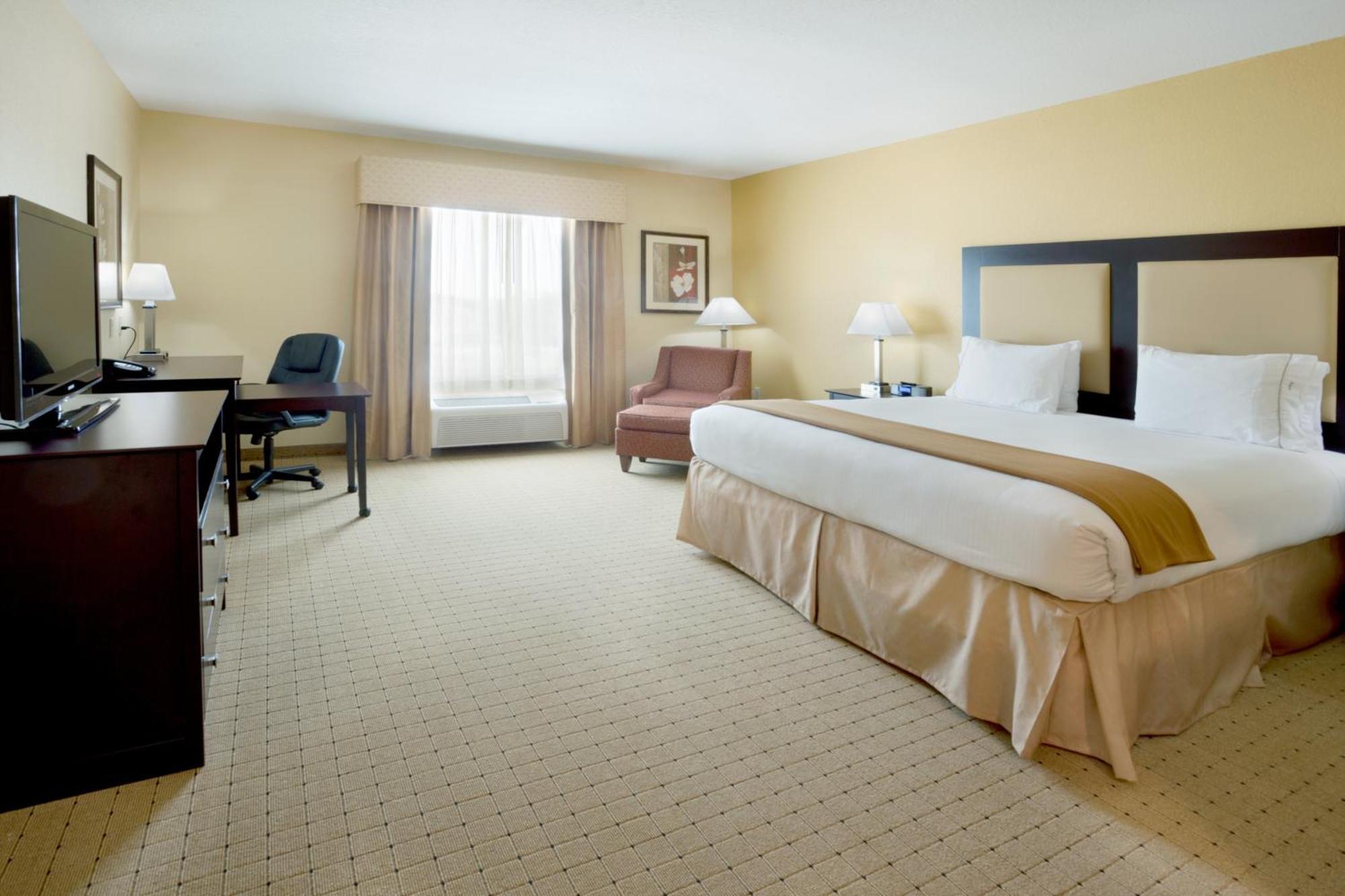 Standard King Room with Extra Space