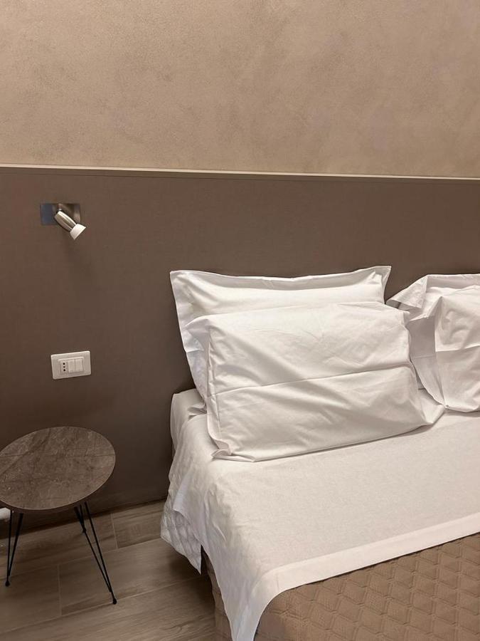 King Room with Balcony,1466547740:JPEG