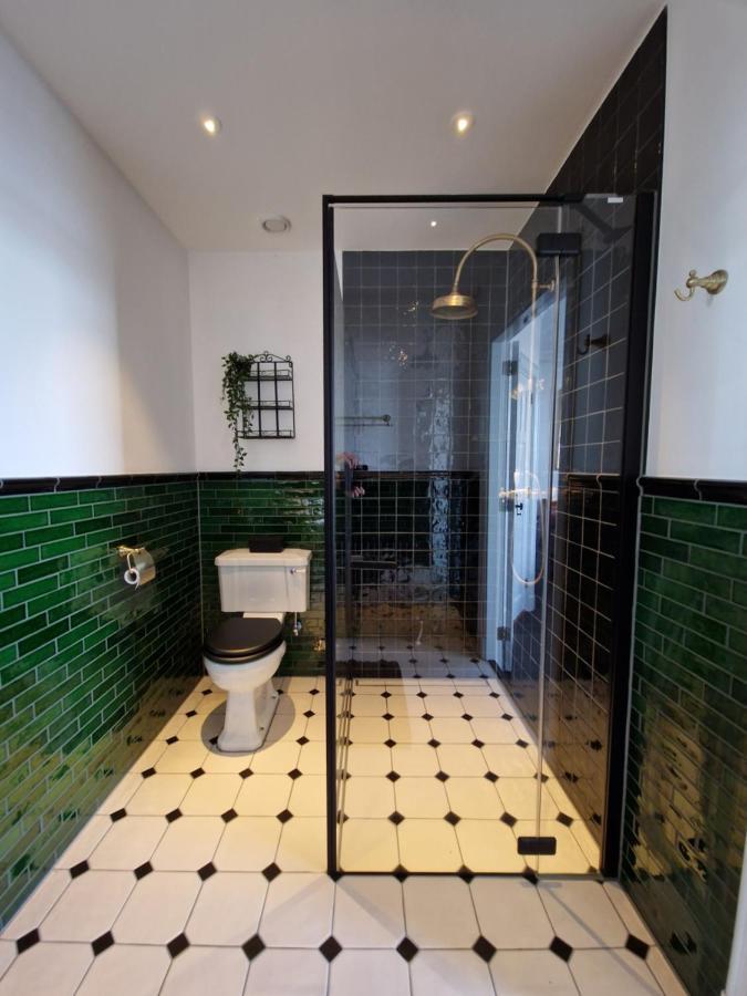 Double Room Private Bathroom,1469984381:JPEG