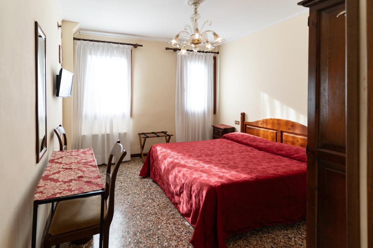 Chambre Double ou Lits Jumeaux