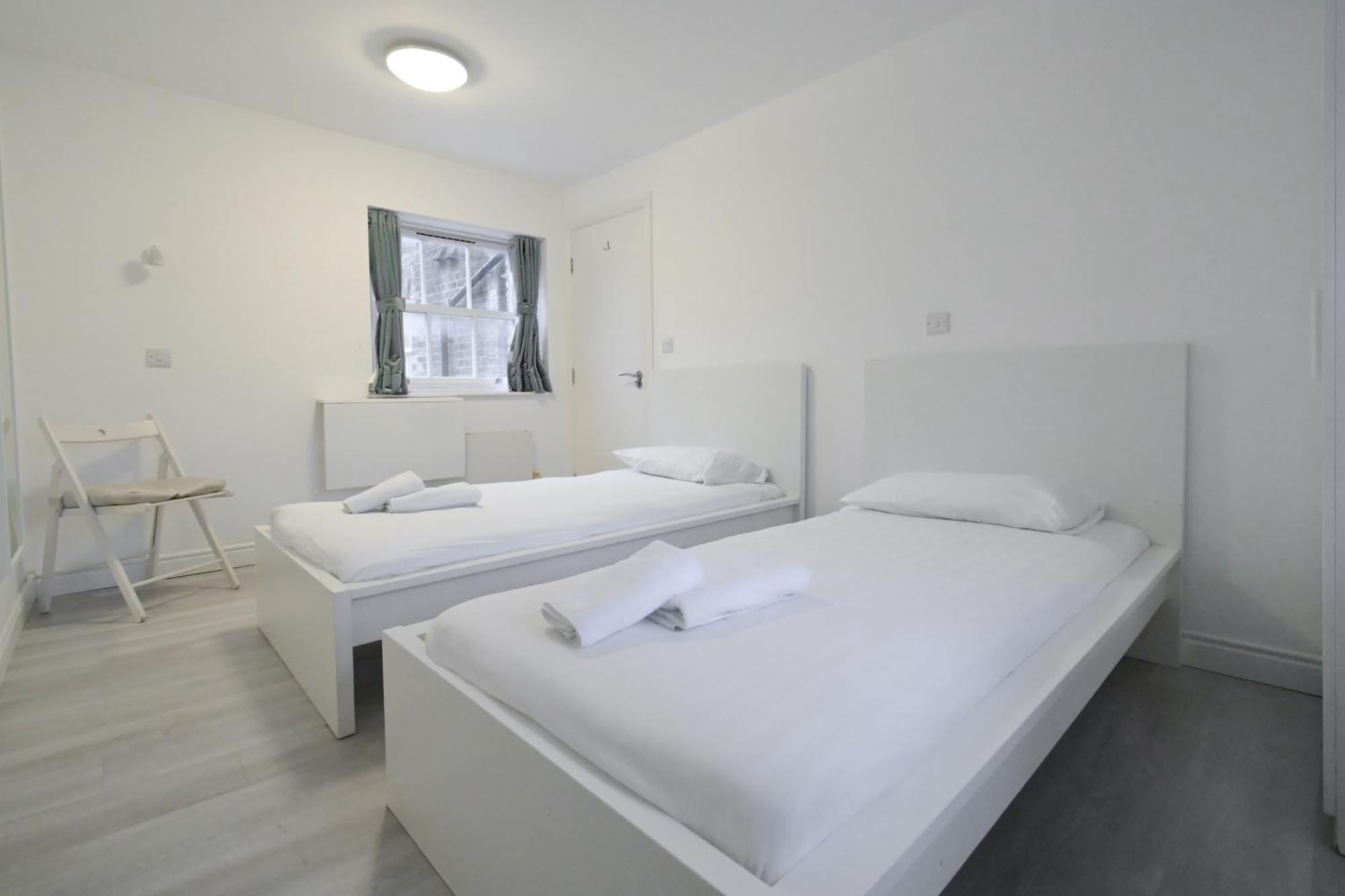 Two-Bedroom Apartment,1502803699:JPEG