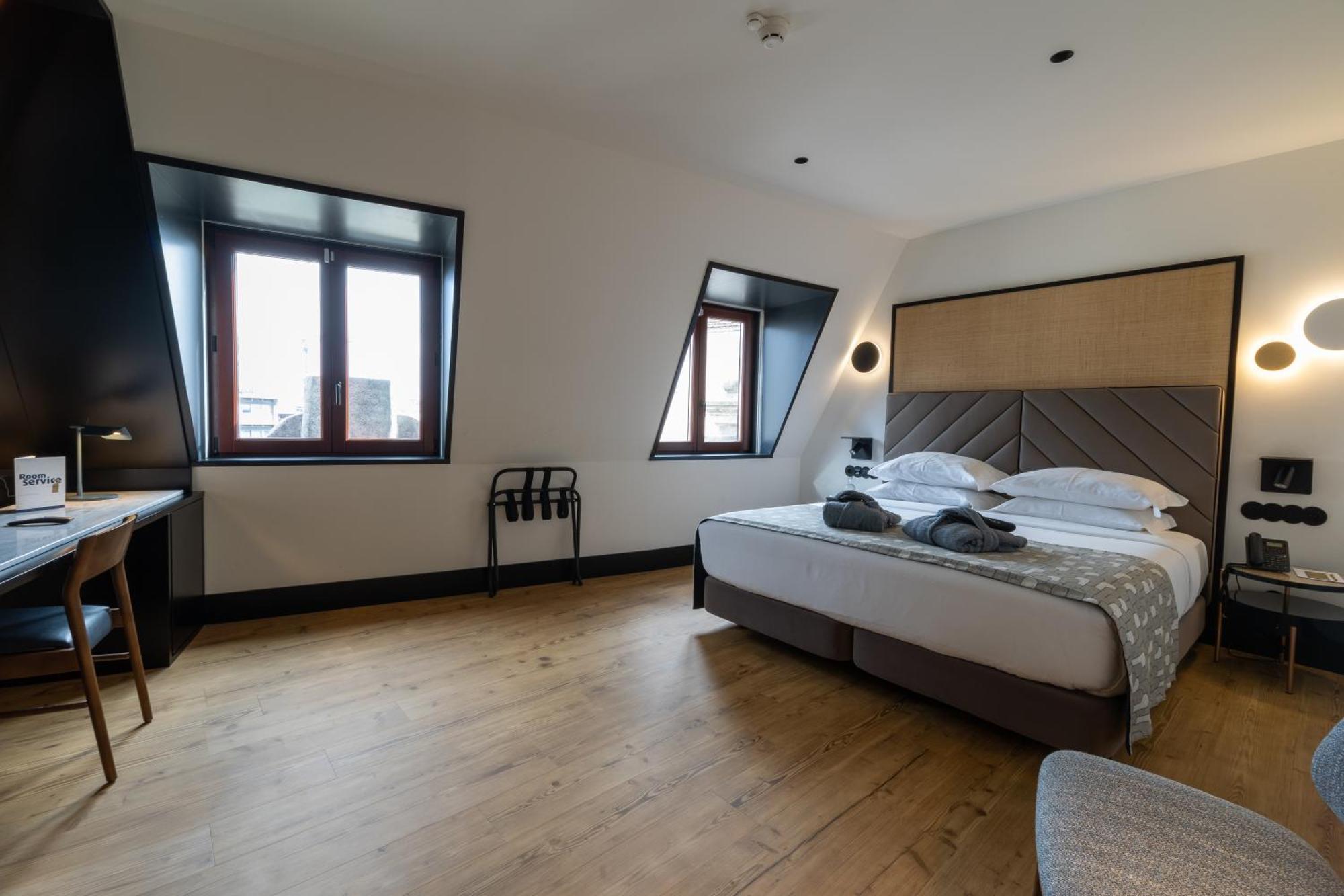 Suite with Aliados View