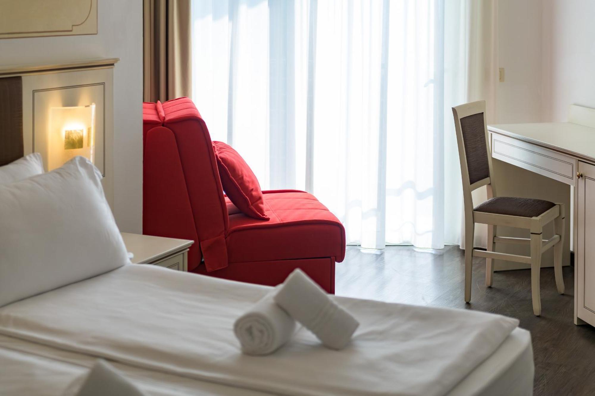 Superior Triple Room,1519738648:JPEG