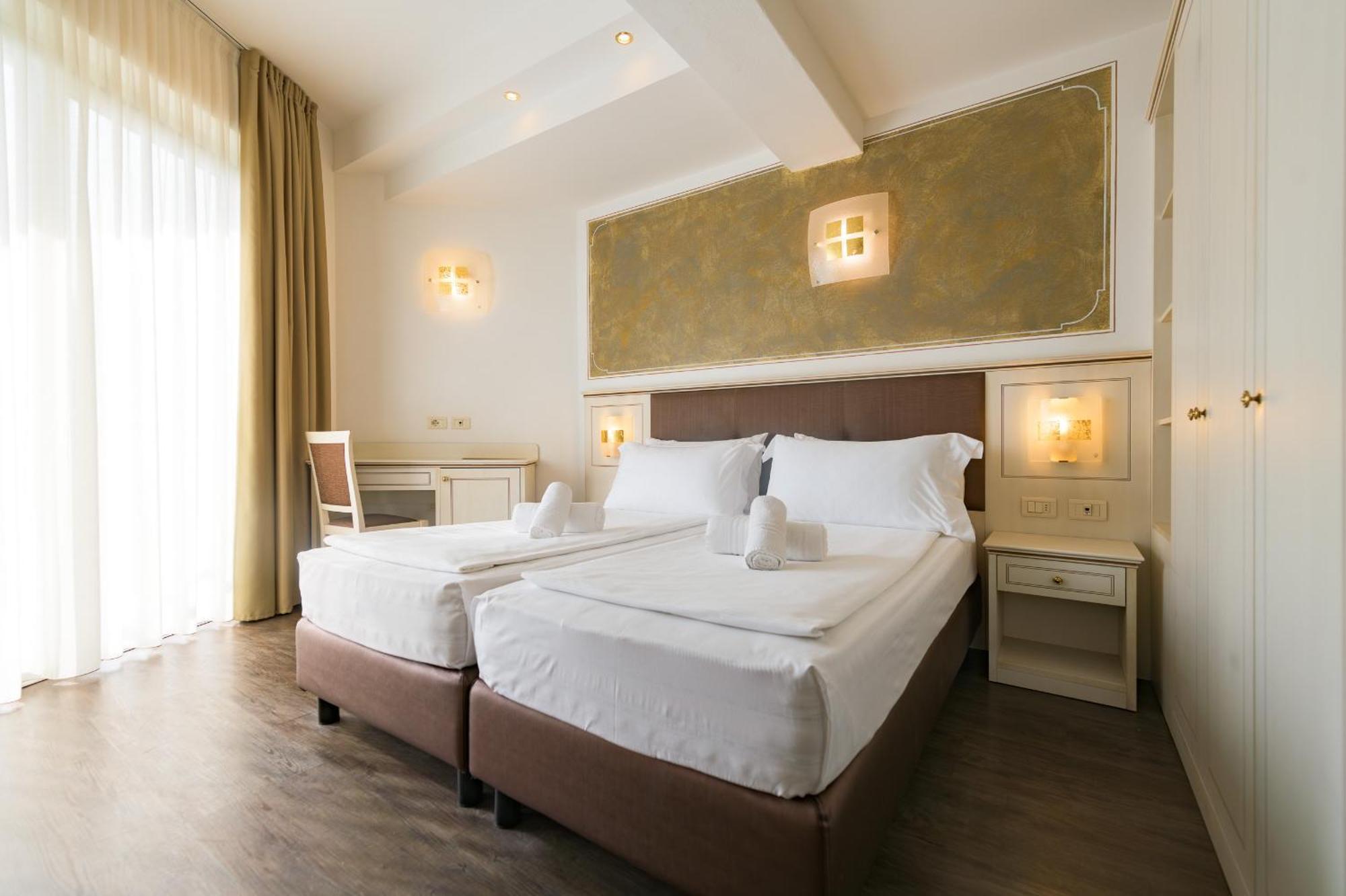 Superior Twin Room,1519739755:JPEG