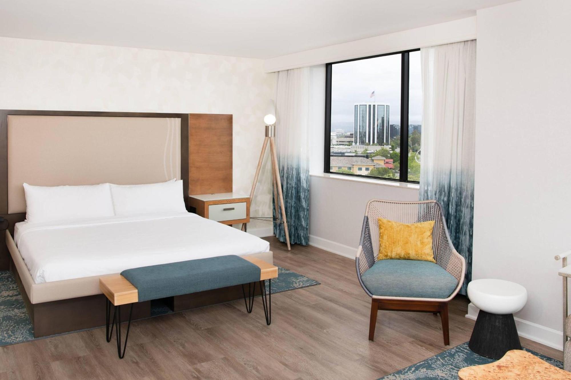 King Junior Suite with Balcony,1522693780:JPEG