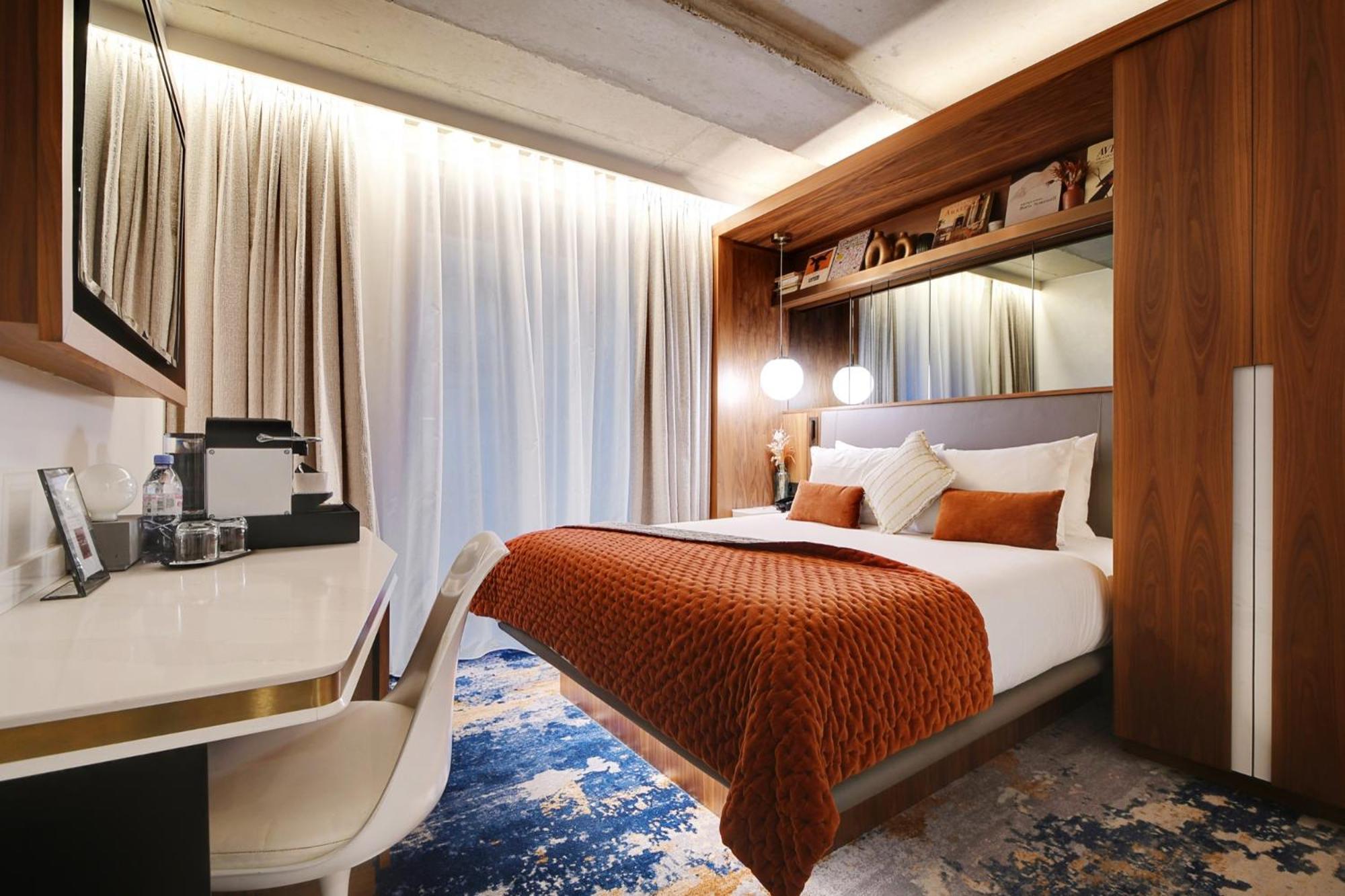 Superior Queen Room