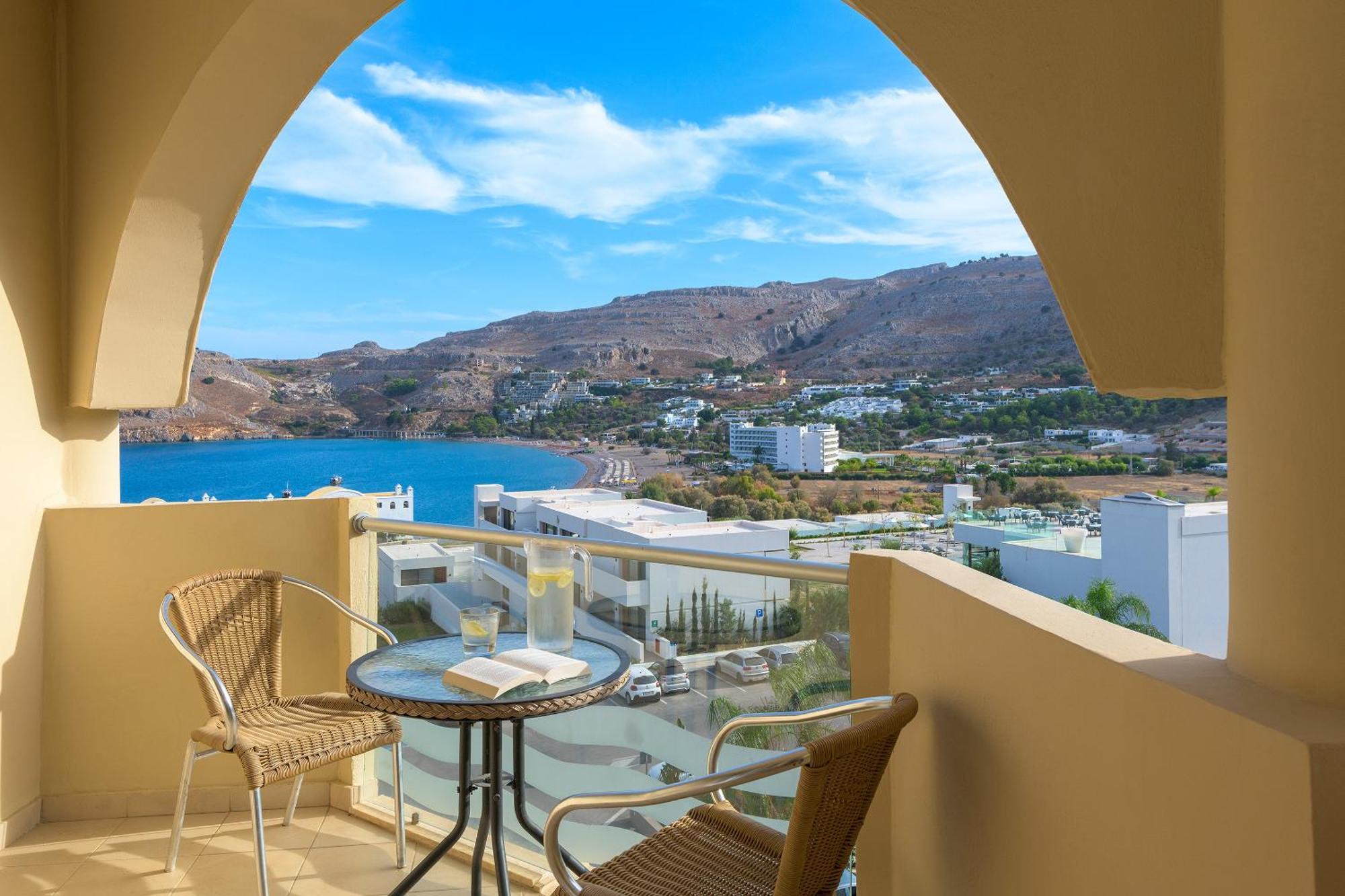 Chambre Double Supérieure avec Vue Partielle sur la Mer