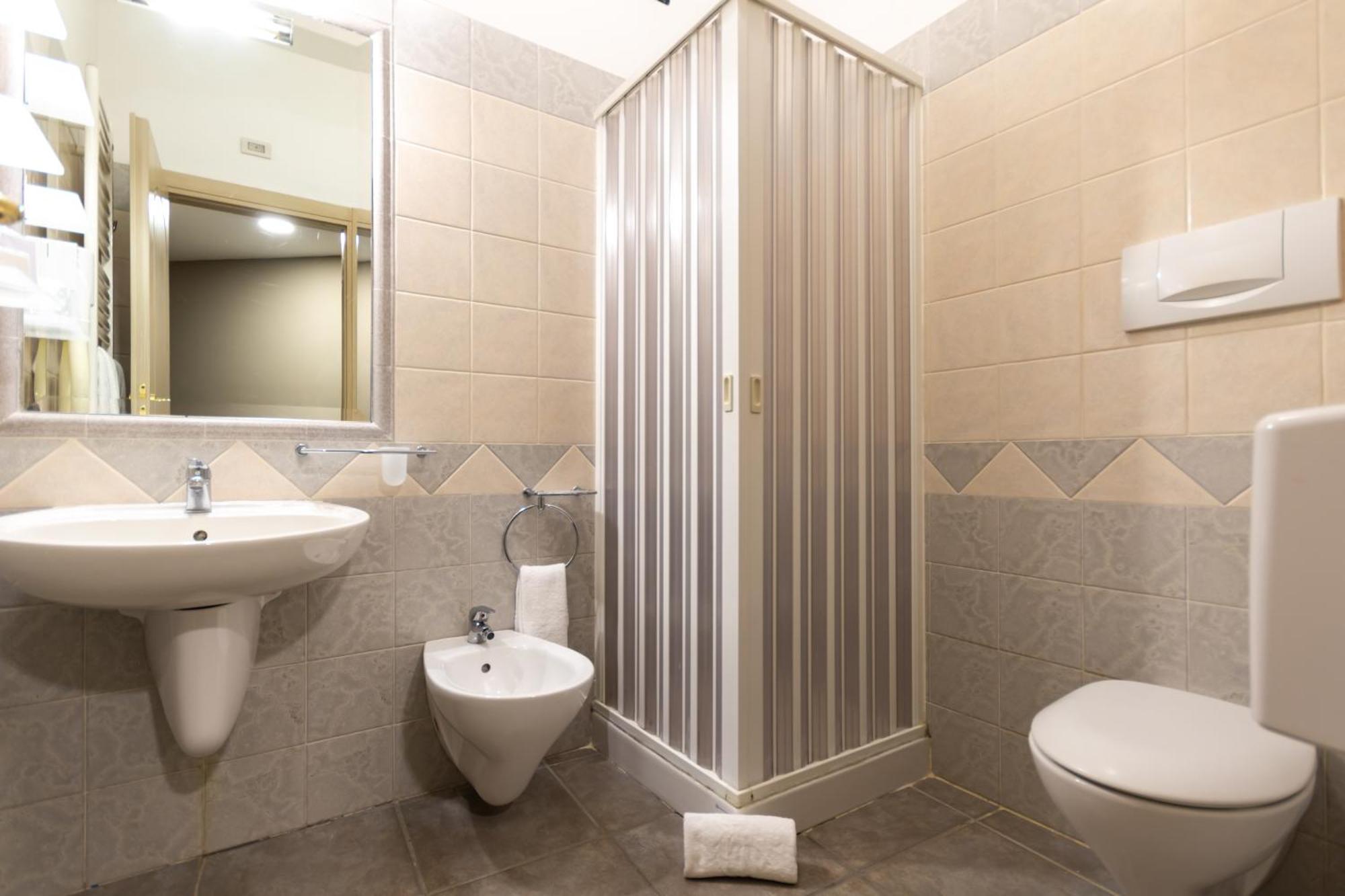 Family Room with Mountain View,1638479756:JPEG