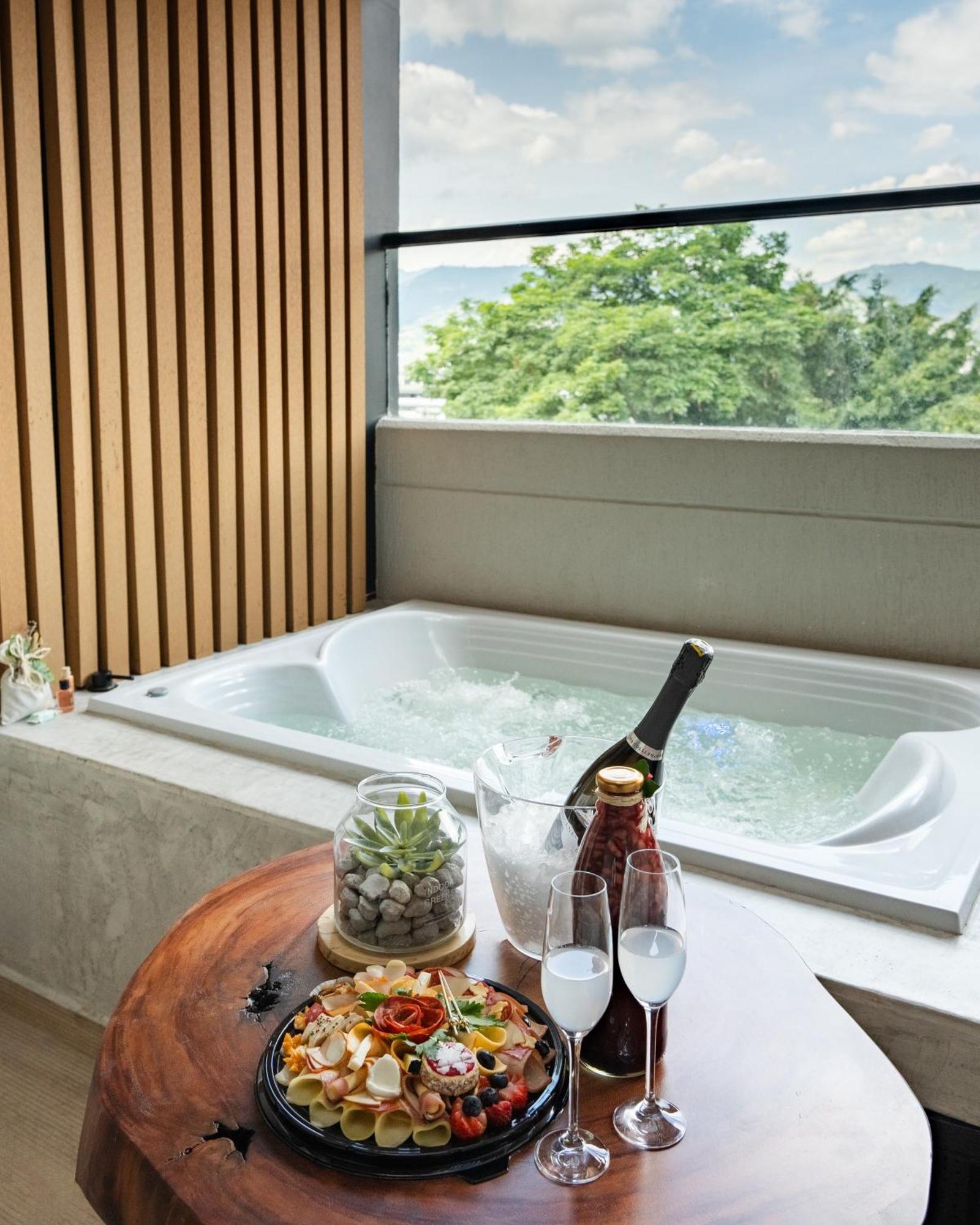 Double Room Spa Bath