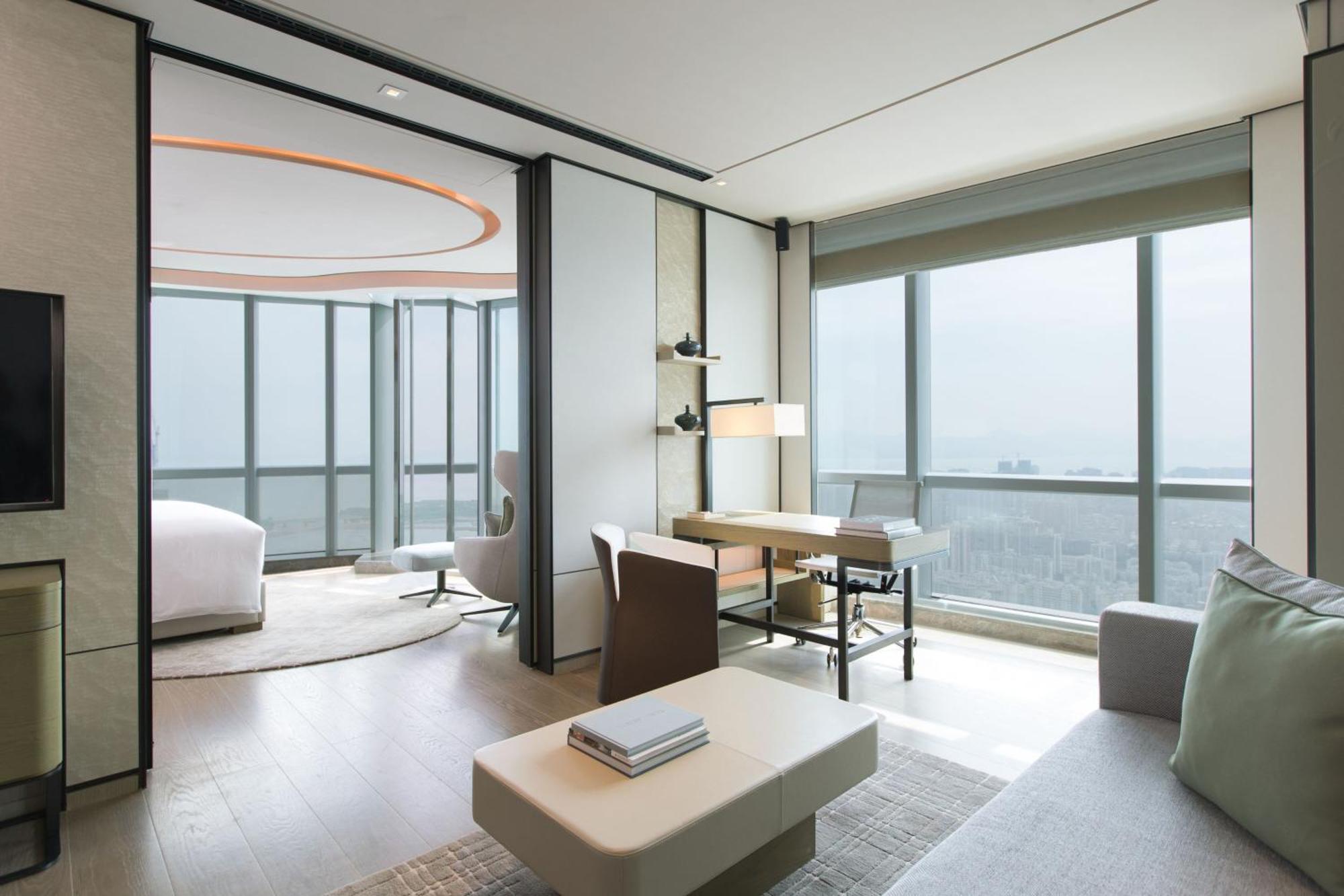 Executive Suite, 1 King，Executive lounge access