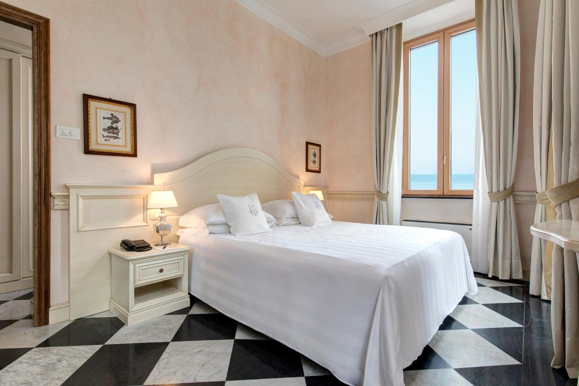 Suite with Sea View,1540087282:JPEG