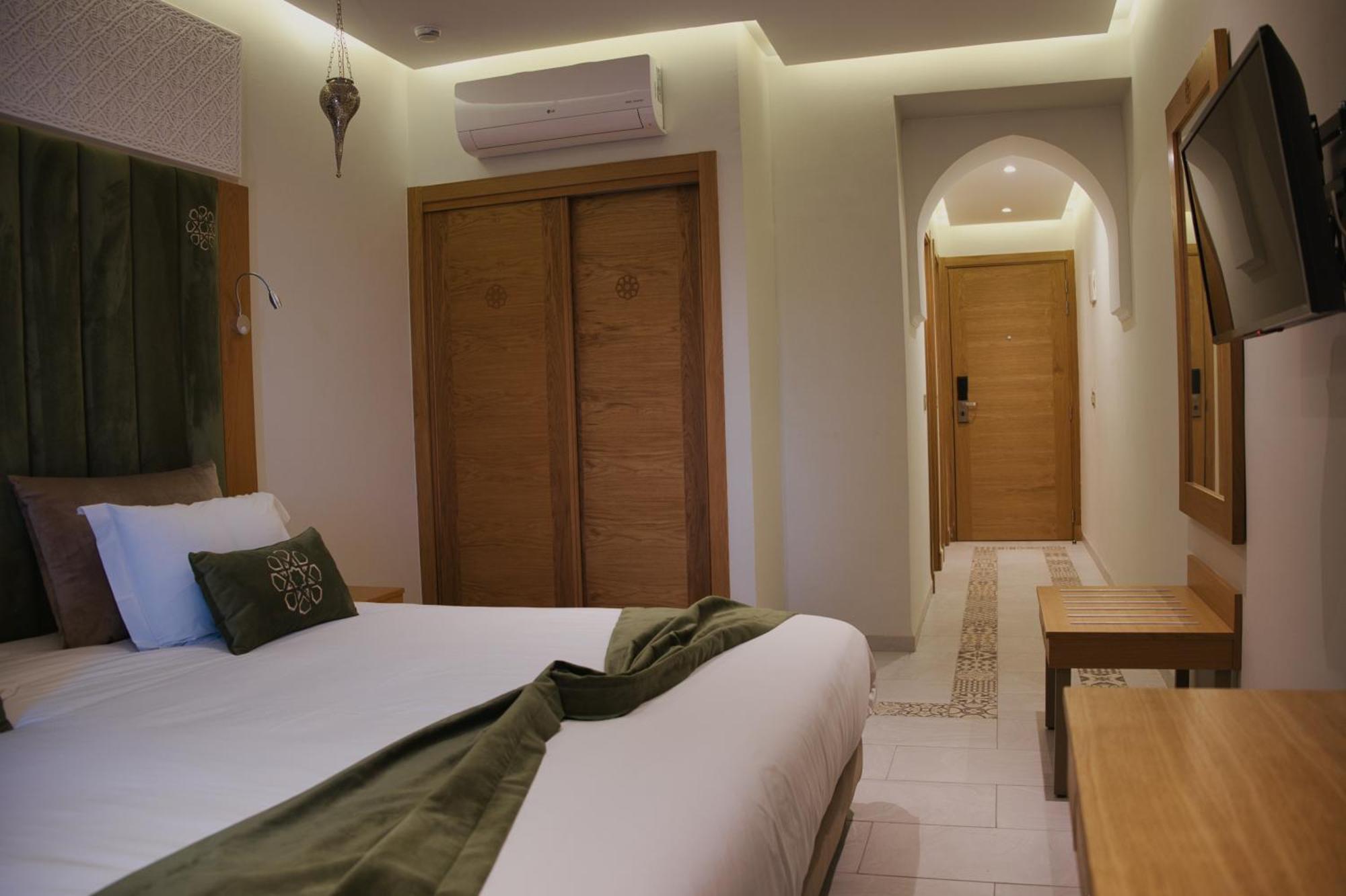 Deluxe Double or Twin Room Pool View