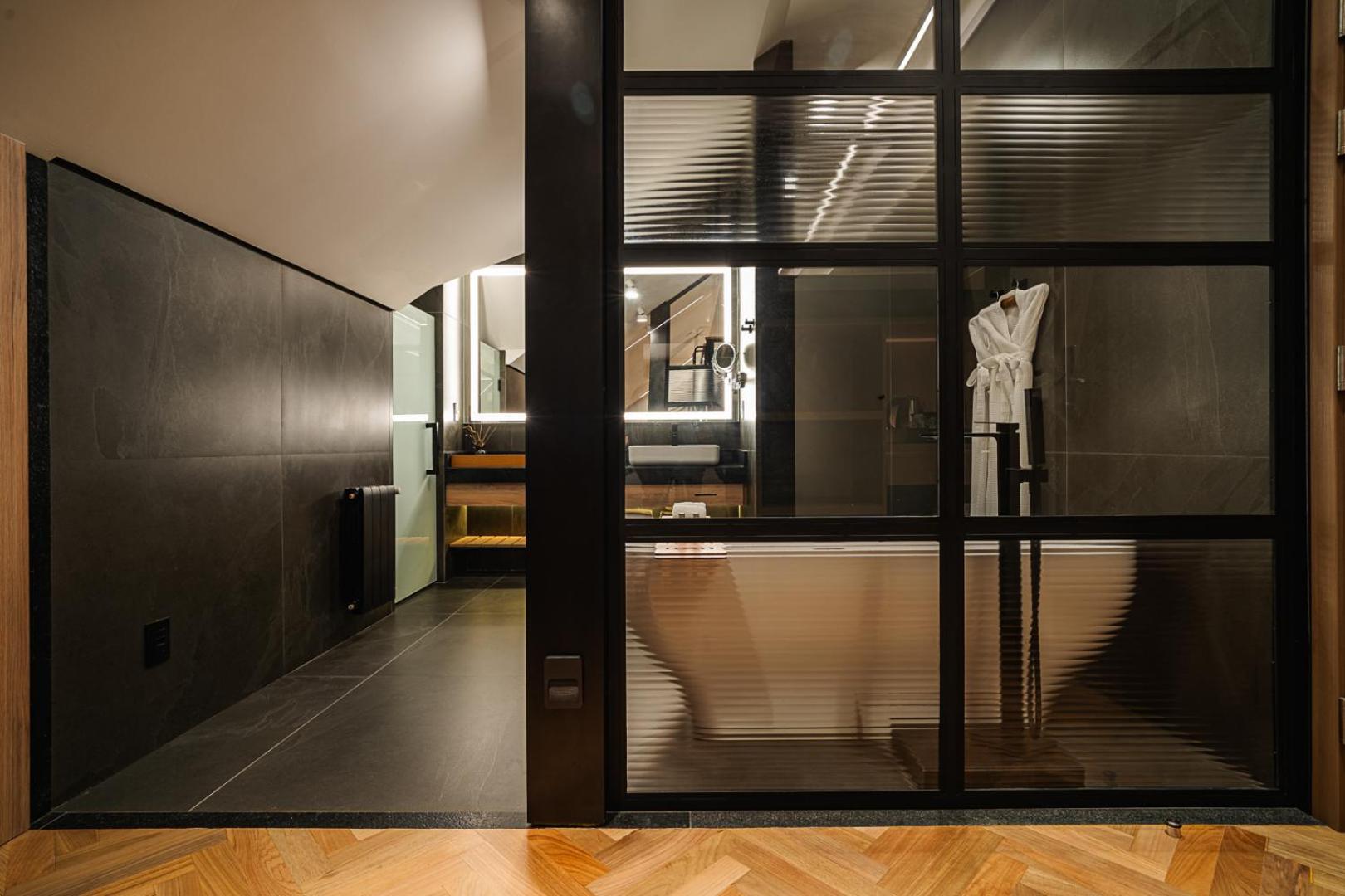 Suíte Pinha Família,1540920847:JPEG