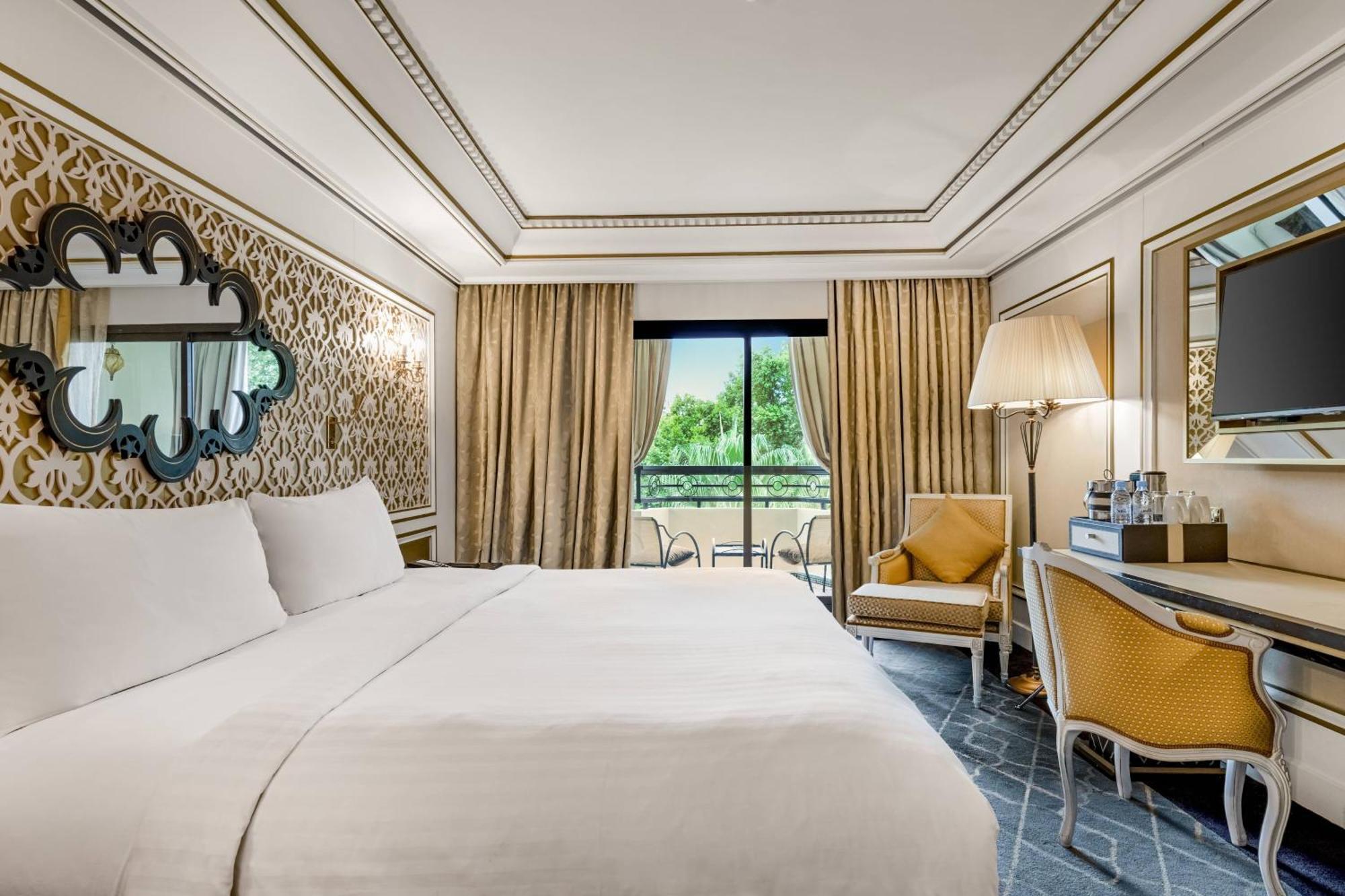 Deluxe Room Guest room 1 King Garden view Balcony,1542388678:JPEG