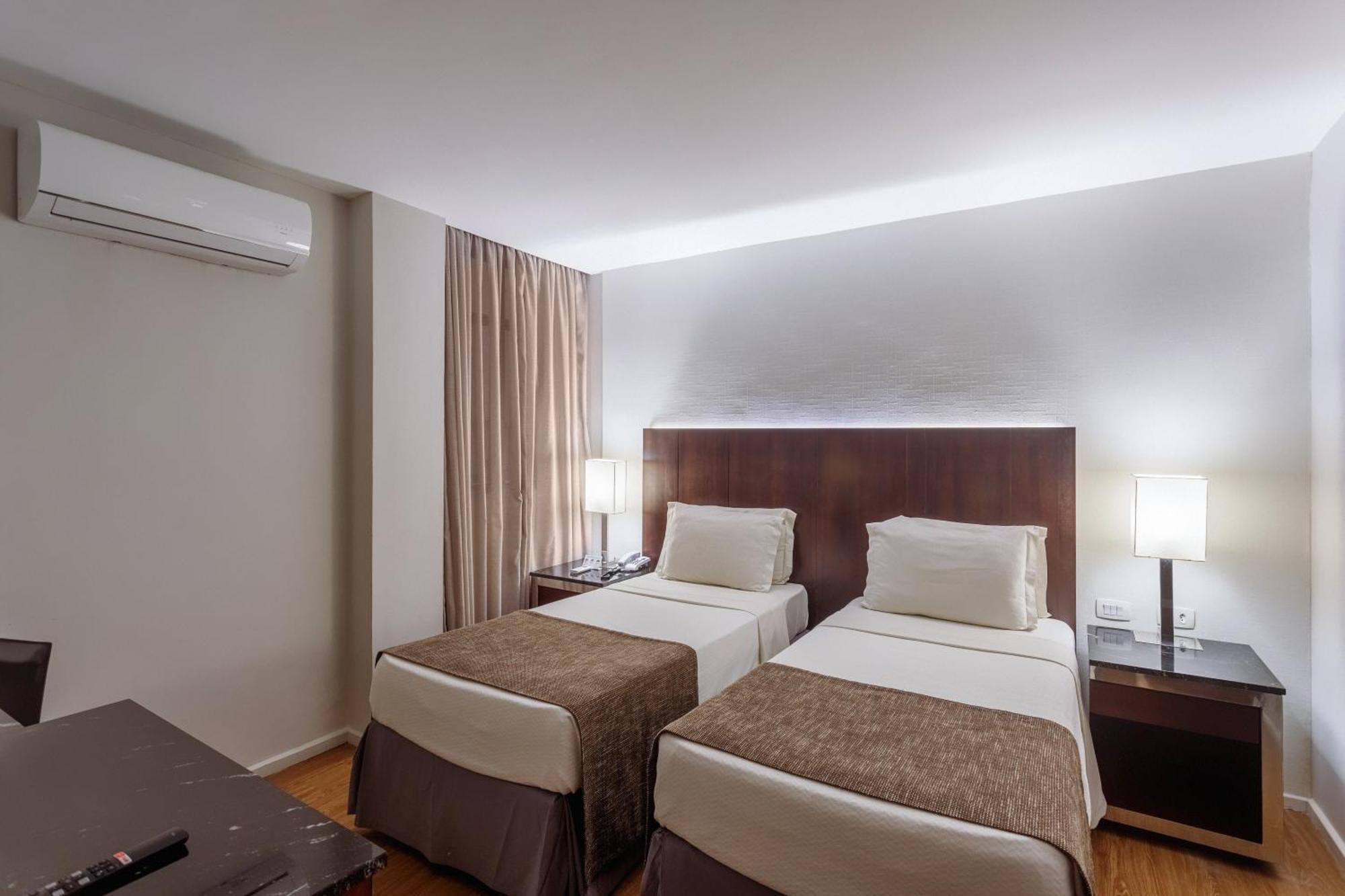 Quarto Twin Standard