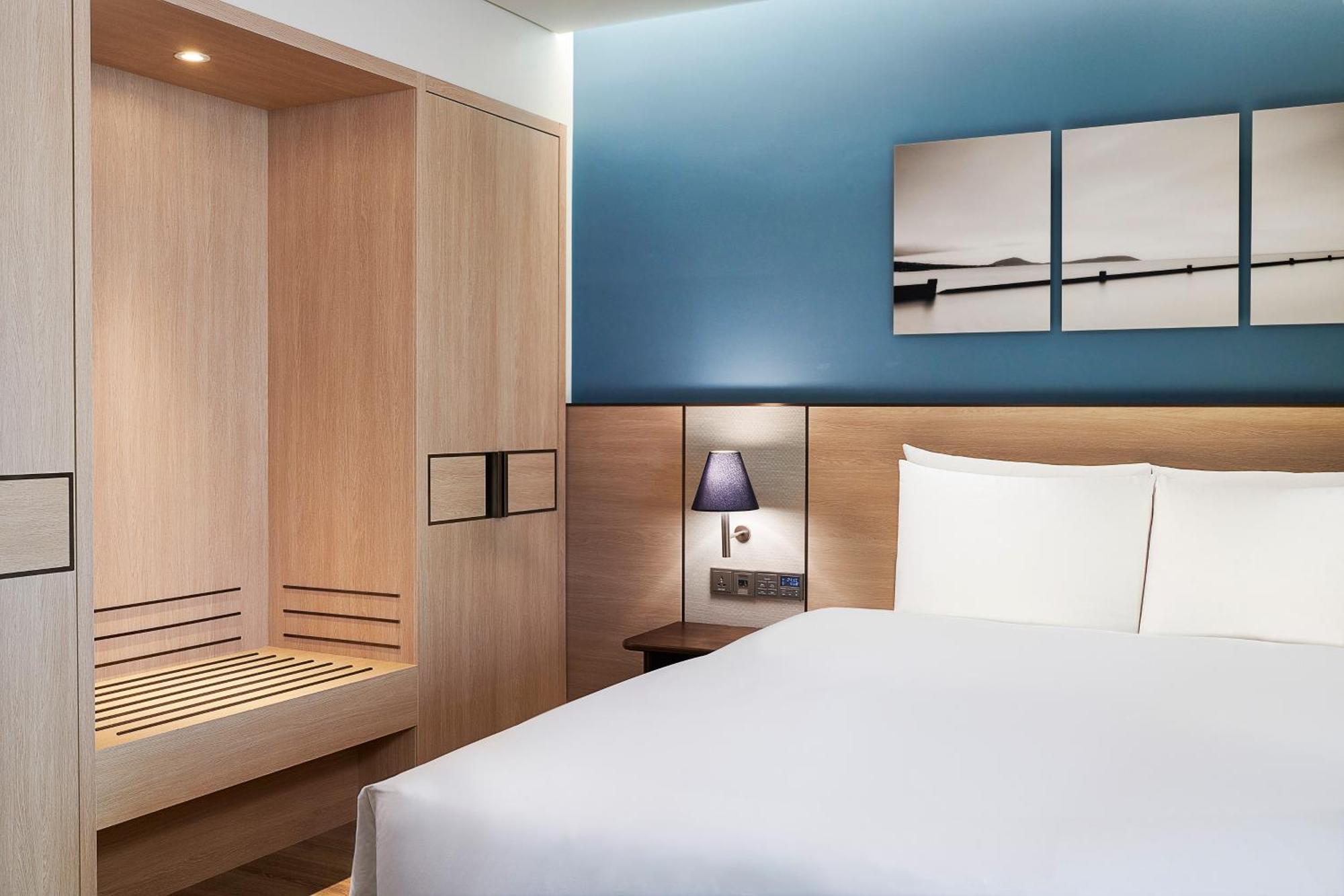 Double King Room with Ocean View