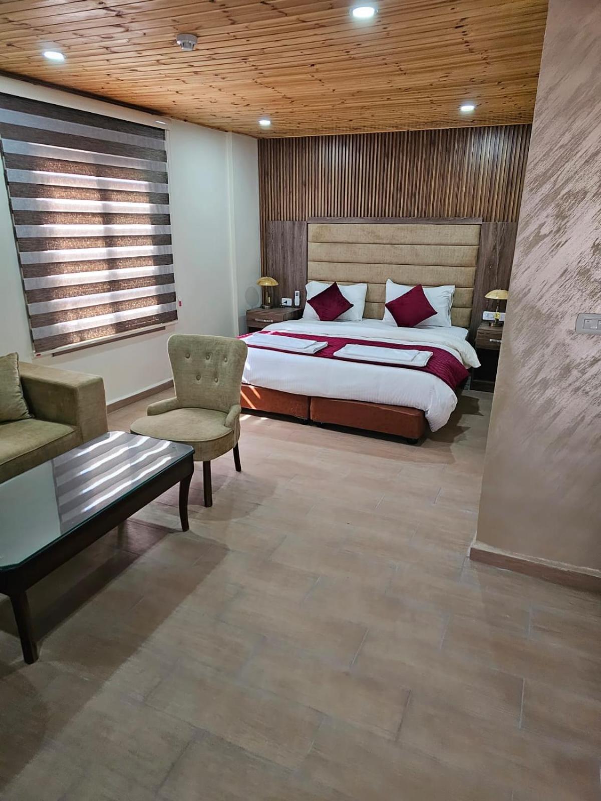 Suite Lit King-Size avec Balcon