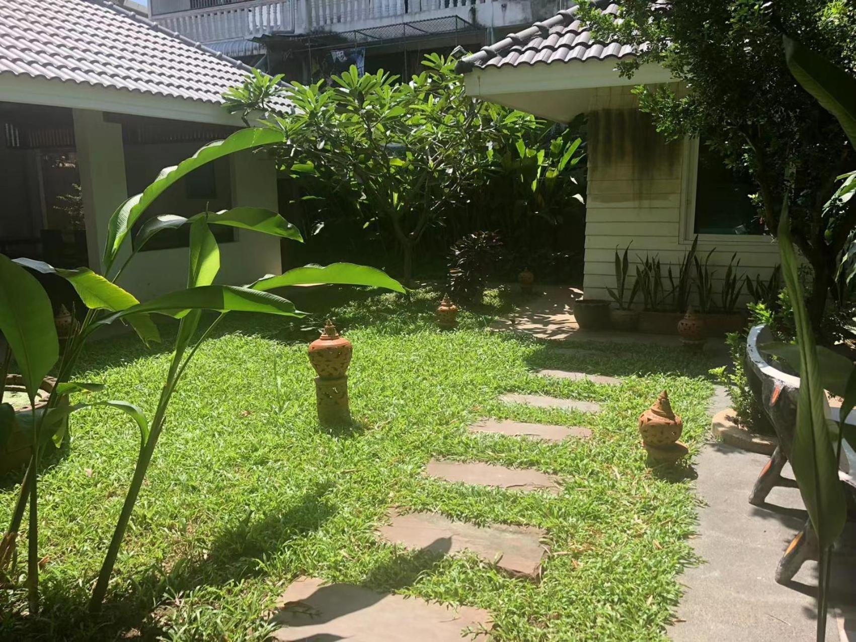 Deluxe Double Room (Building C)