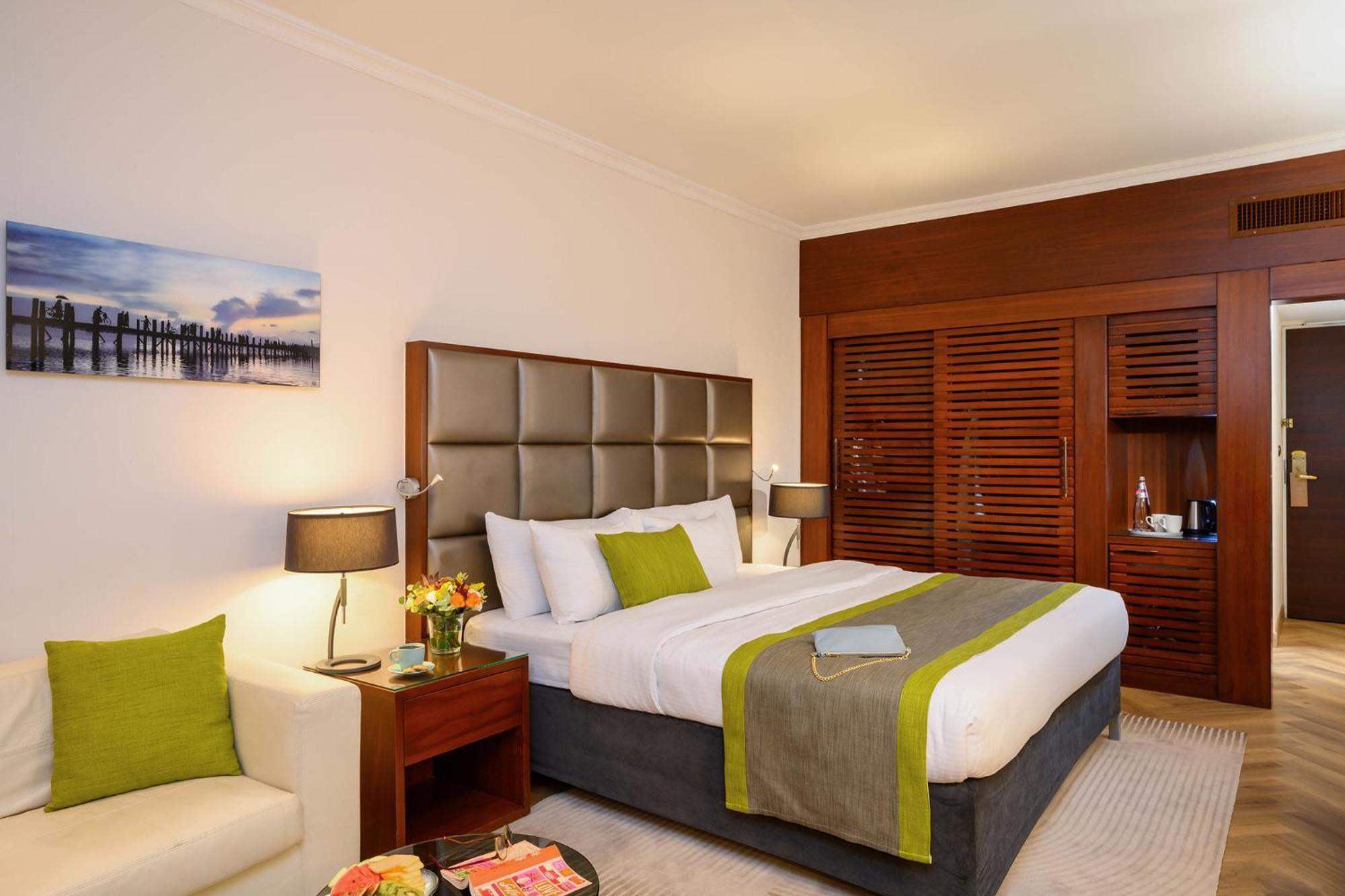 Premium Kamer met Balkon en Gedeeltelijk Uitzicht op Zee