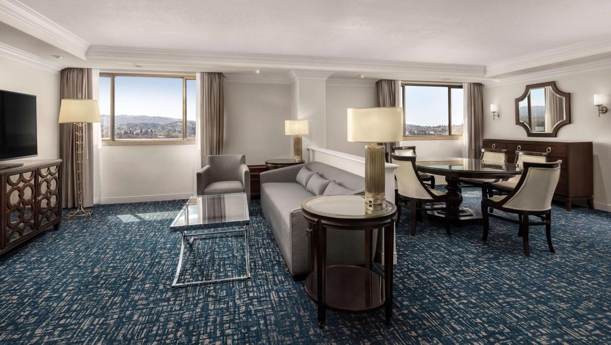 One-Bedroom Presidential King Suite,1549545565:JPEG