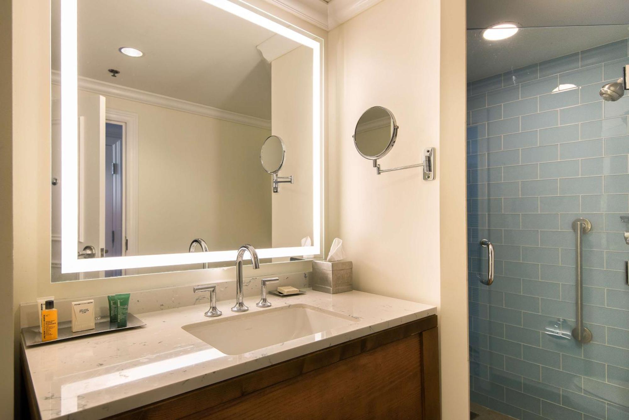 One-Bedroom King Suite Ocean View
