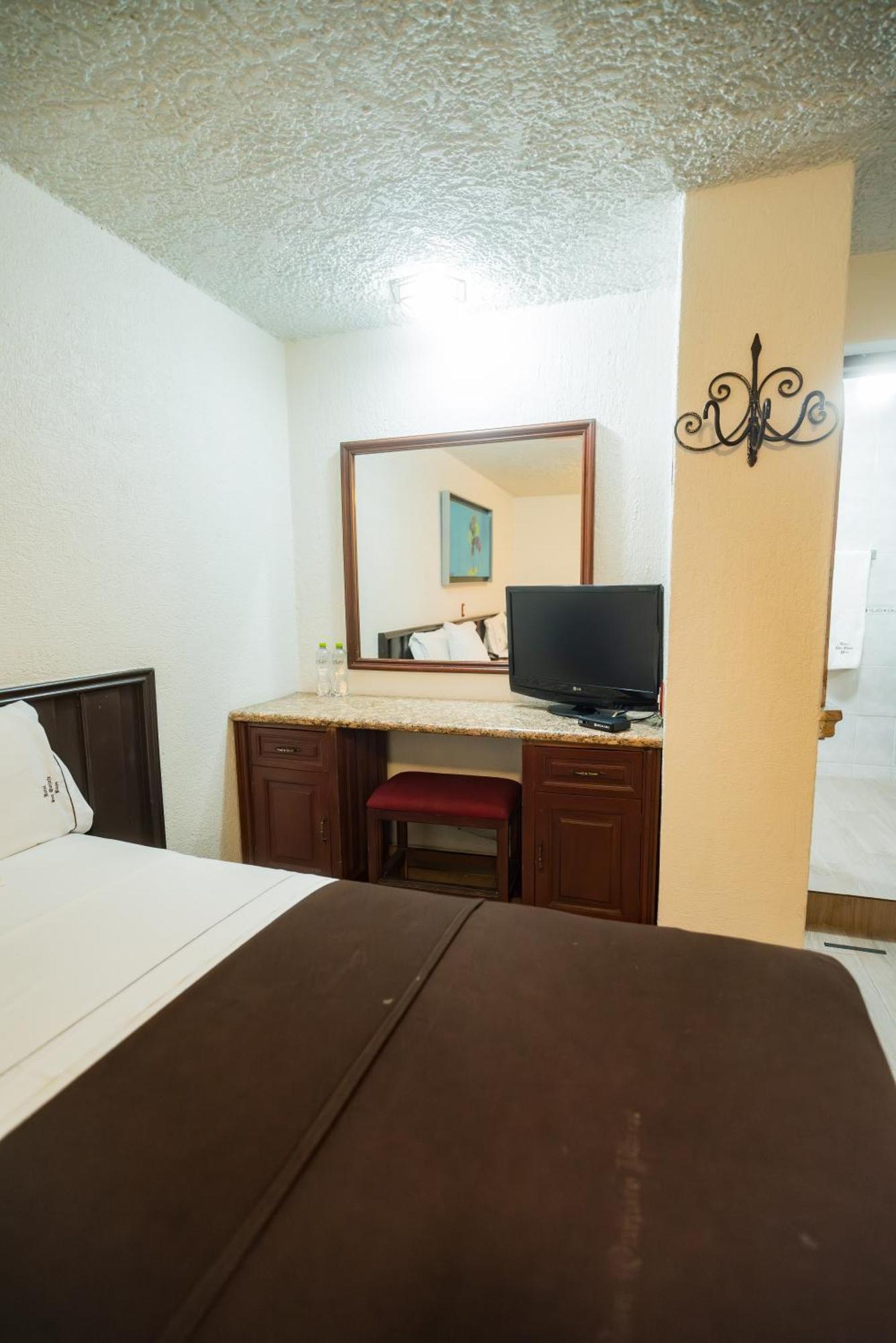 Double Room,1553723938:JPEG