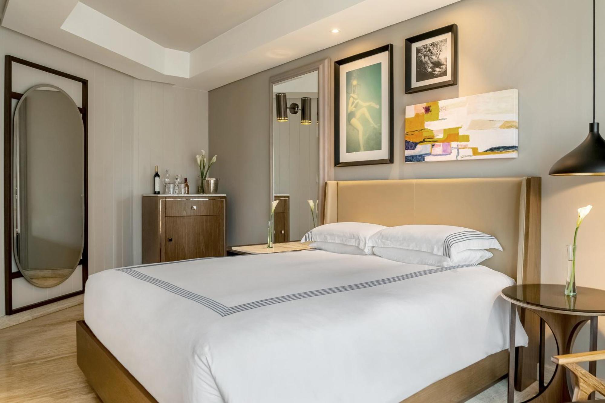 King Room with One King Bed - Downtown House,1554095581:JPEG