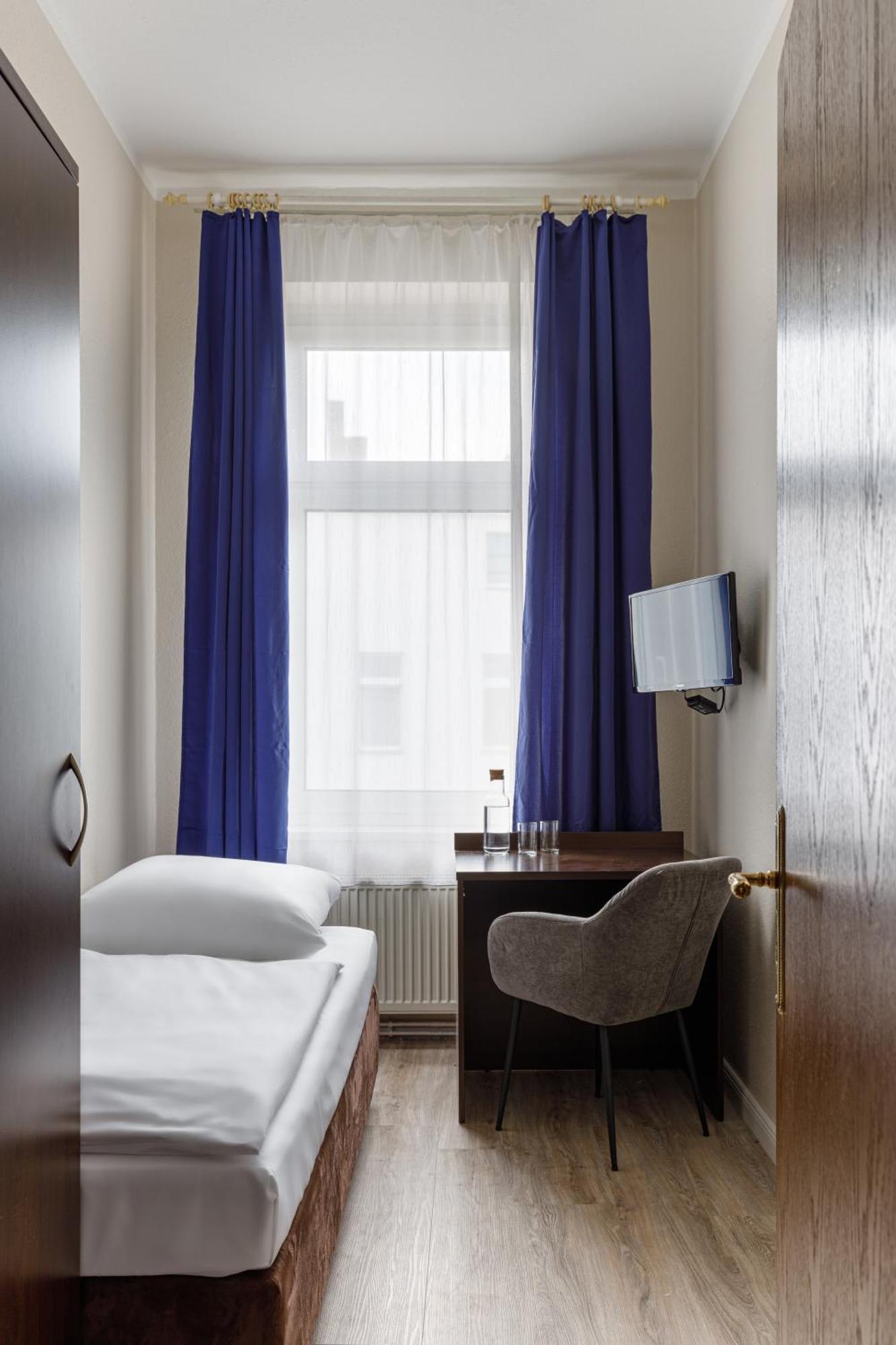 Standard Single Room,1619756578:JPEG