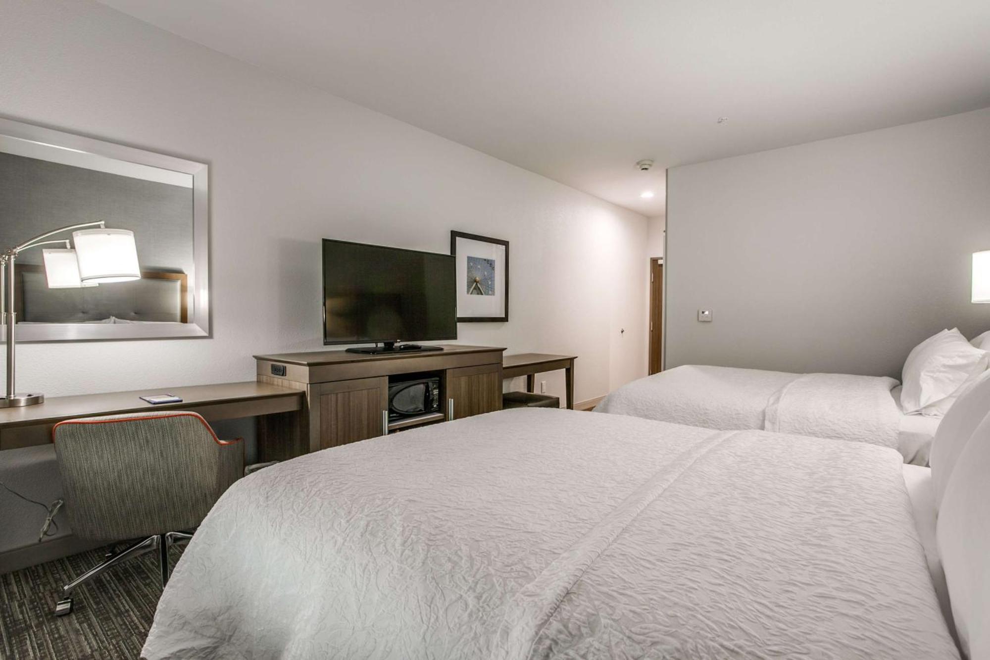 Queen Room with Two Queen Beds - Mobility Access/Non-Smoking