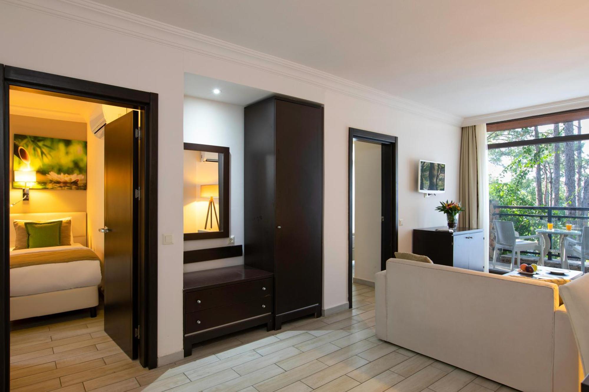 Suite met 2 Slaapkamers - Uitzicht op Tuin
